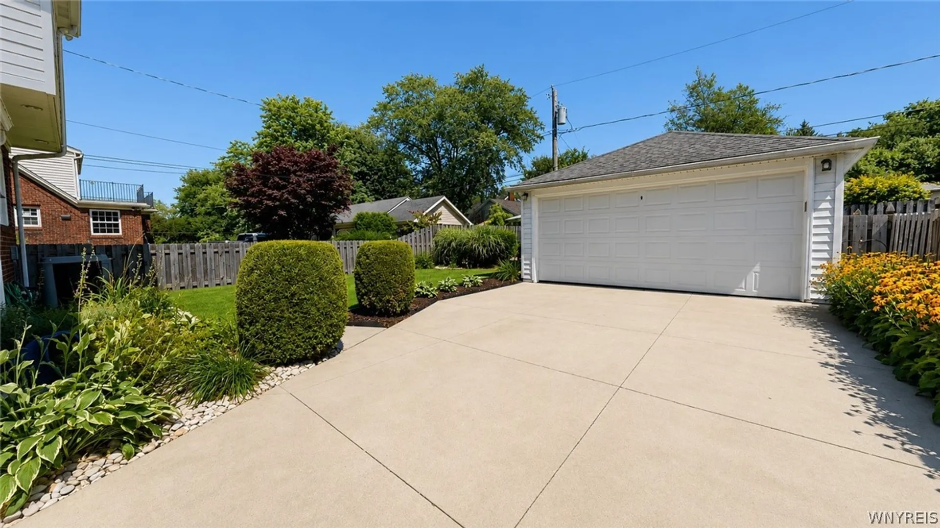 Property at 129 Hendricks Blvd, Amherst, NY 14226 41