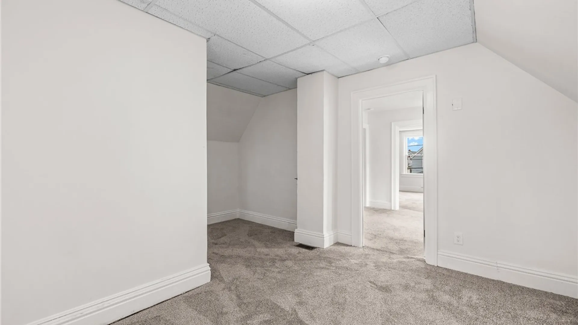 Property at 44 Wyandotte Avenue, Buffalo, NY 14207 27