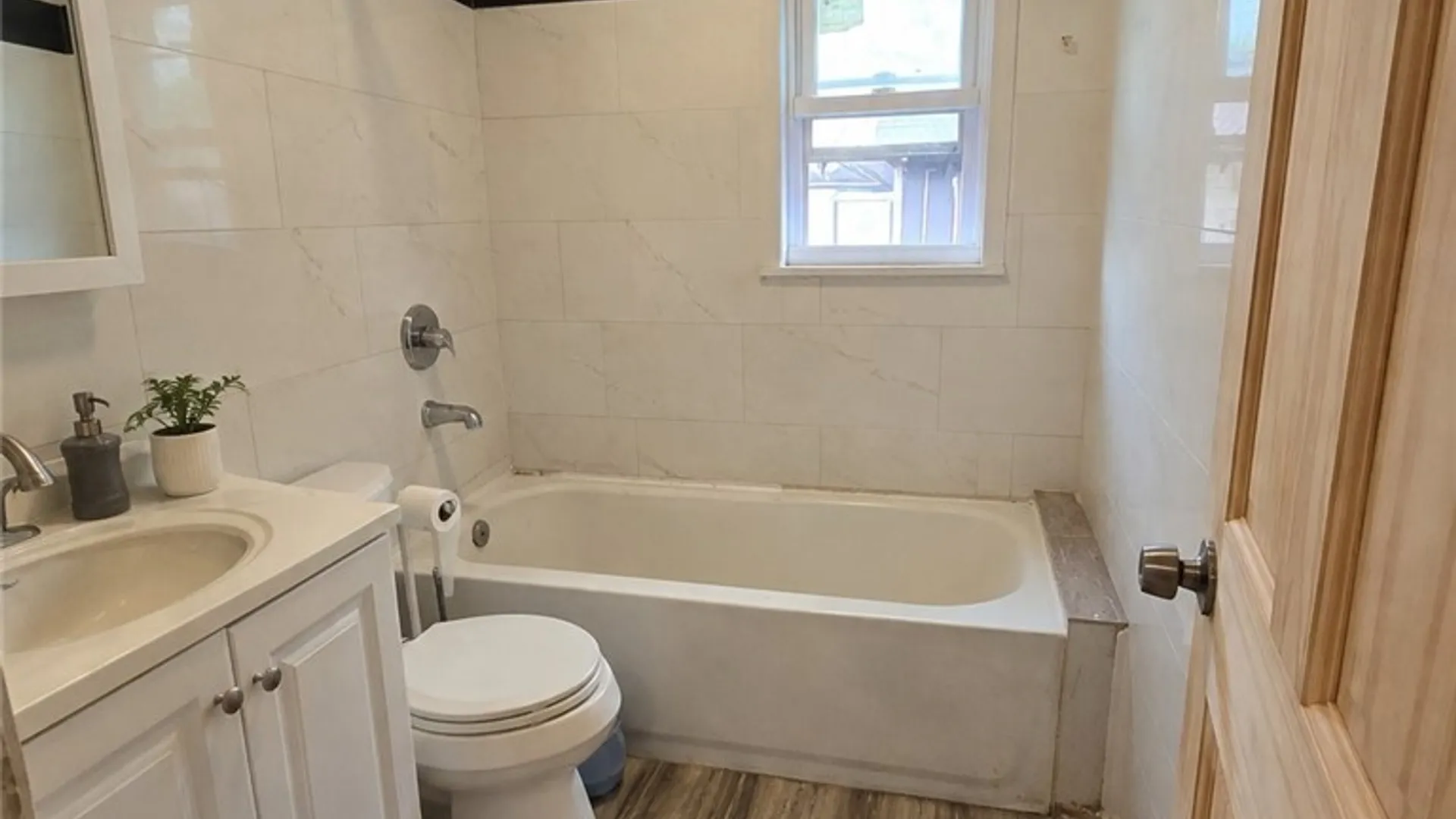 Property at 10 Grimes Street, Buffalo, NY 14212 8