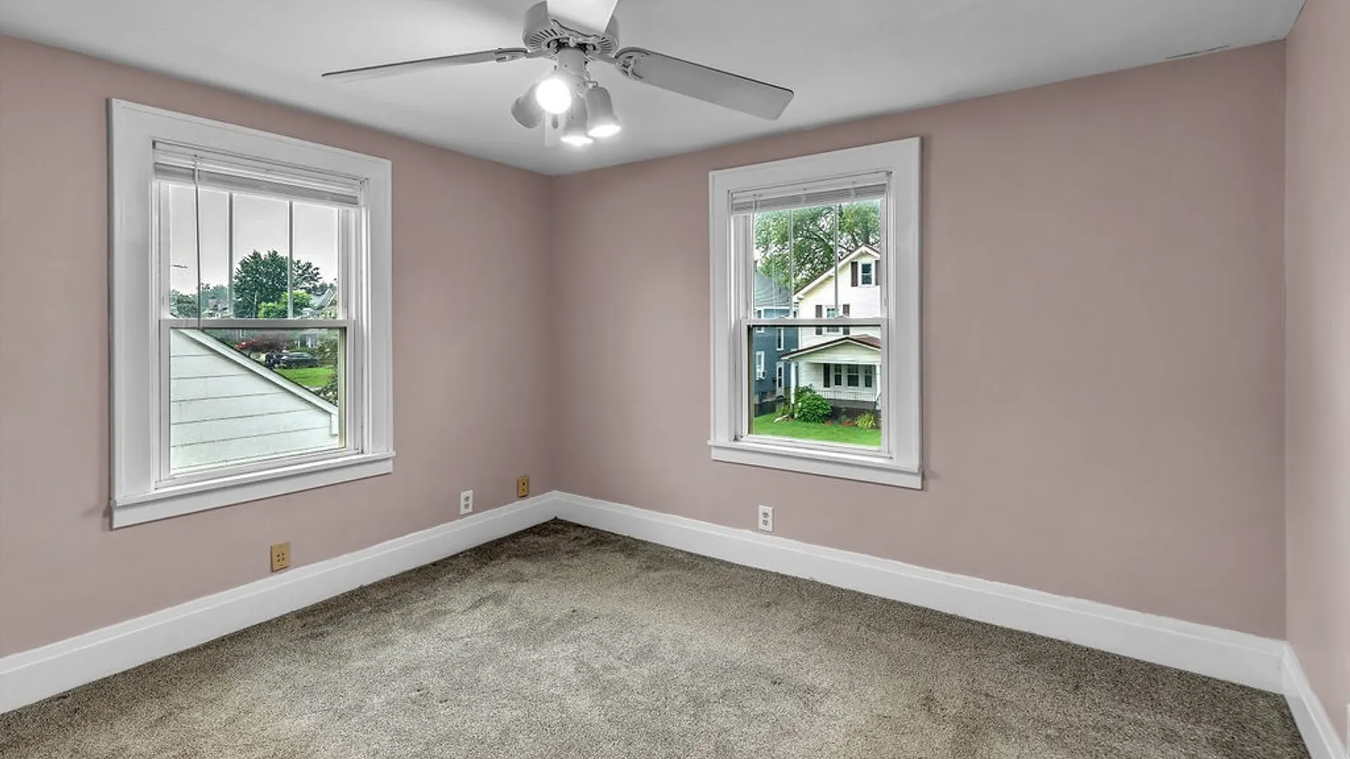 Property at 22 Bewley Parkway, Lockport City, NY 14094 14