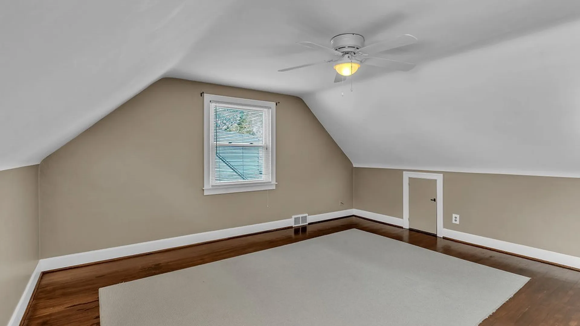 Property at 484 Walton Drive, Cheektowaga, NY 14225 17