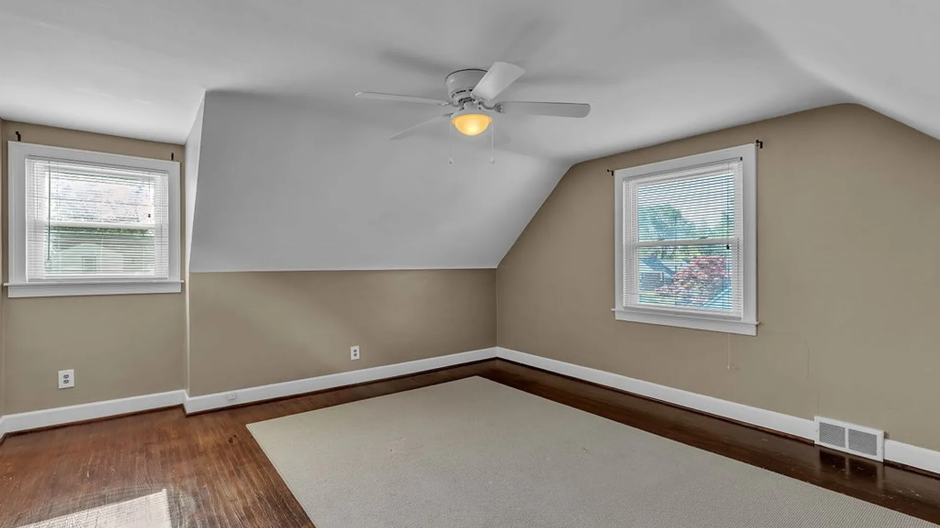 Property at 484 Walton Drive, Cheektowaga, NY 14225 18