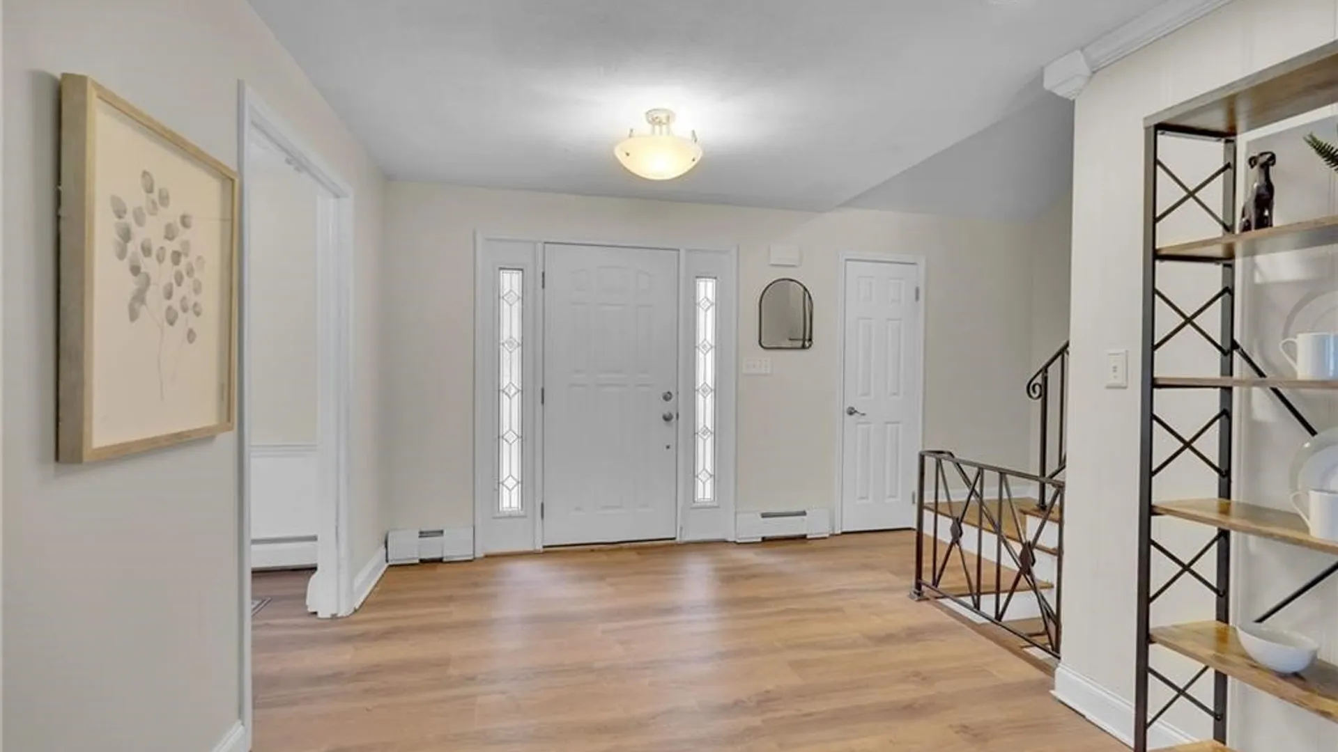 Property at 38 Sandhurst Lane, Amherst, NY 14221 4