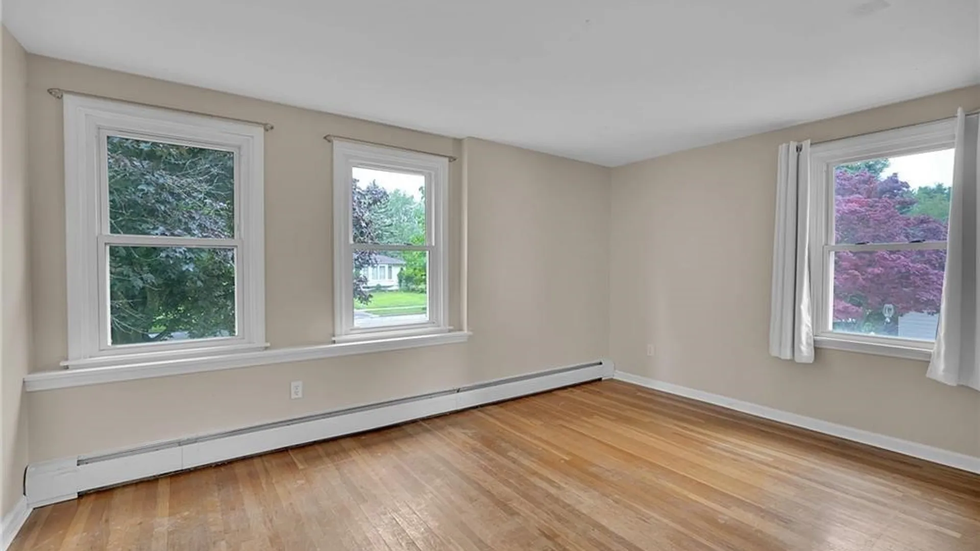 Property at 38 Sandhurst Lane, Amherst, NY 14221 19