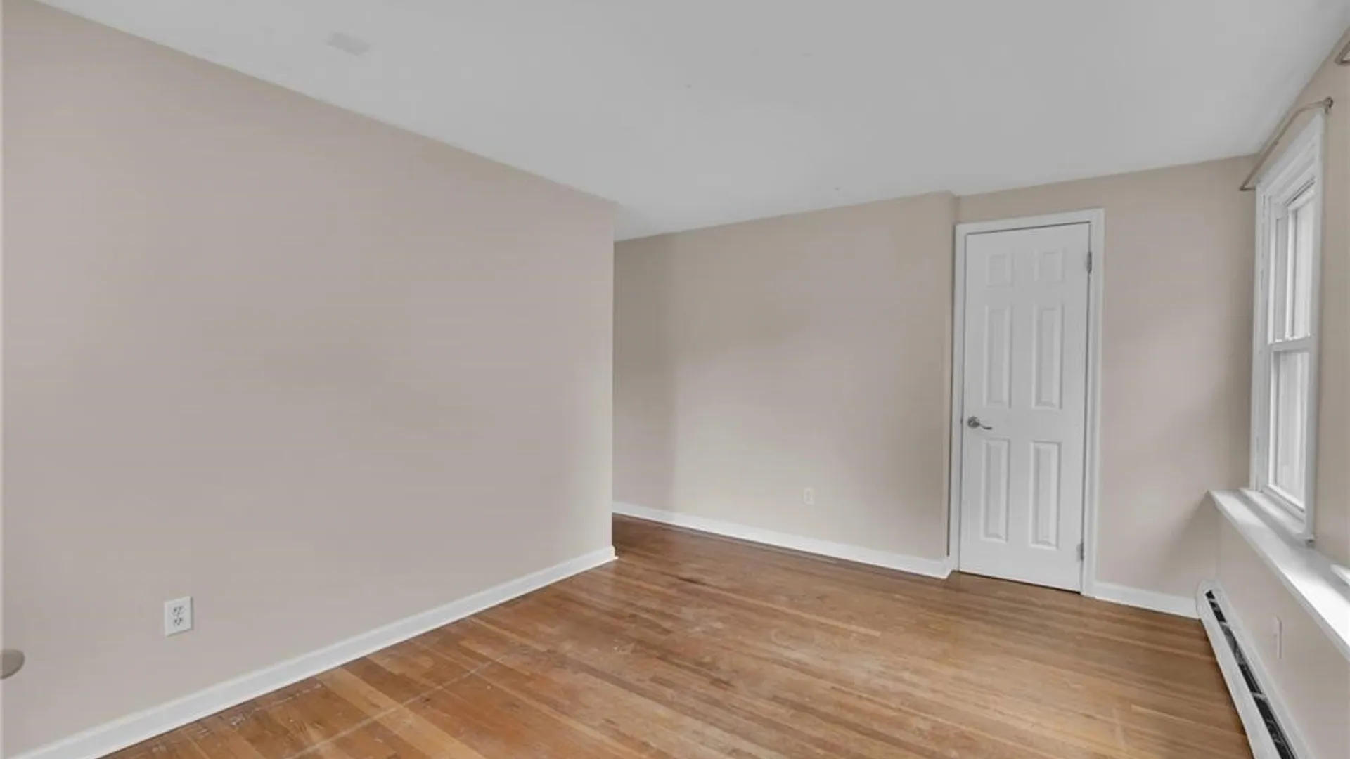 Property at 38 Sandhurst Lane, Amherst, NY 14221 20