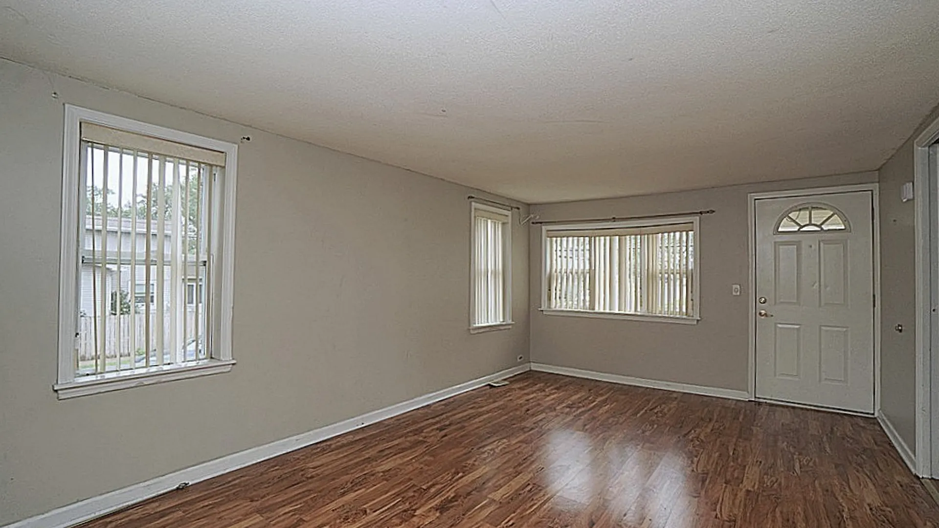 Property at 1124 Maple Avenue, Niagara Falls, NY 14305 7
