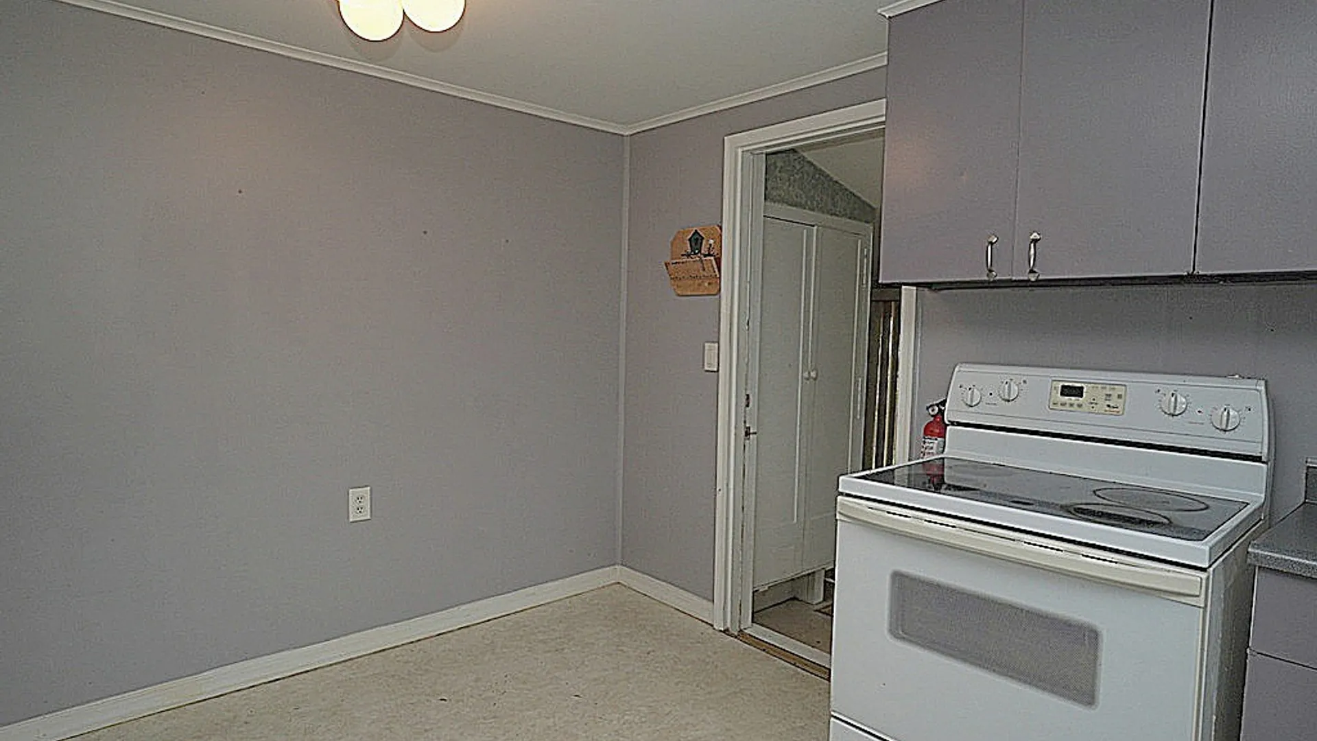 Property at 1124 Maple Avenue, Niagara Falls, NY 14305 15