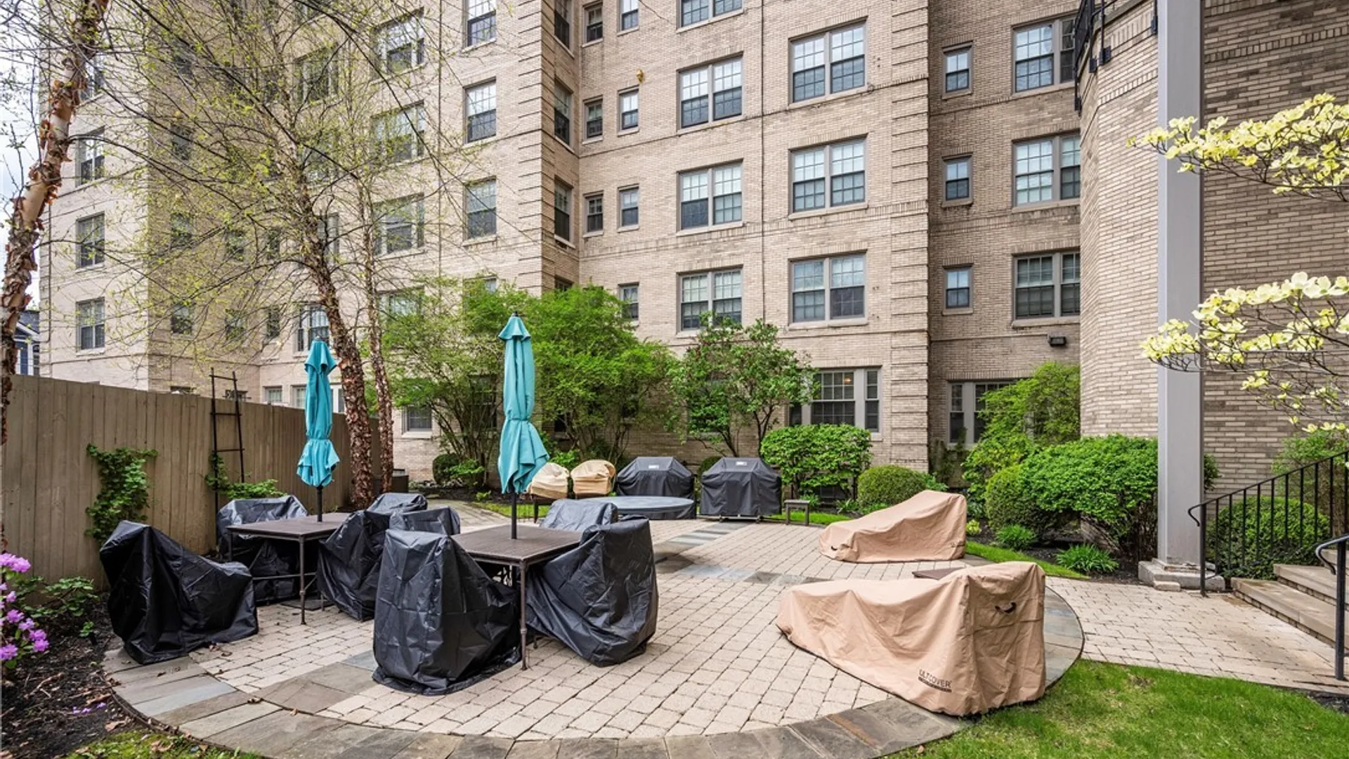 Property at 33 Gates Circle, Buffalo, NY 14209 32