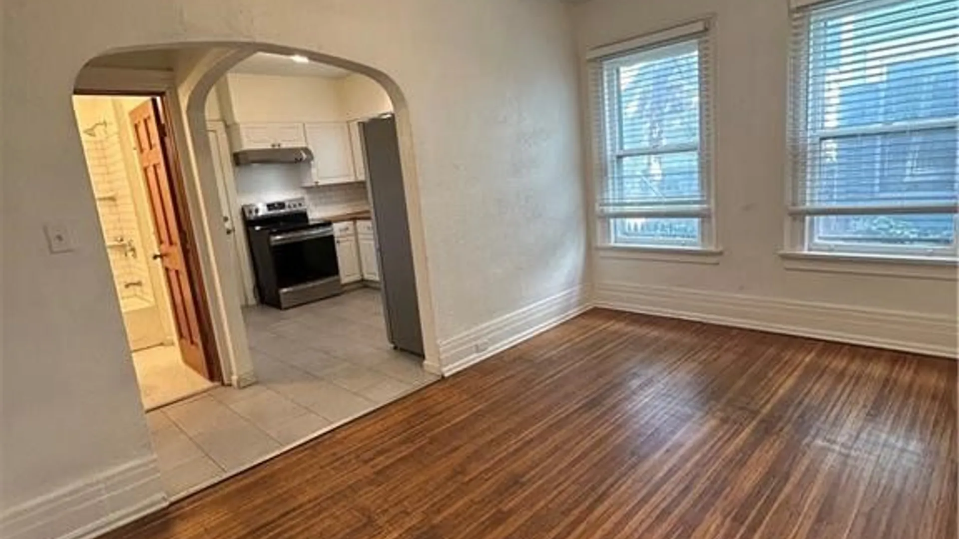 Property at 352 Auburn Avenue, Buffalo, NY 14213 7