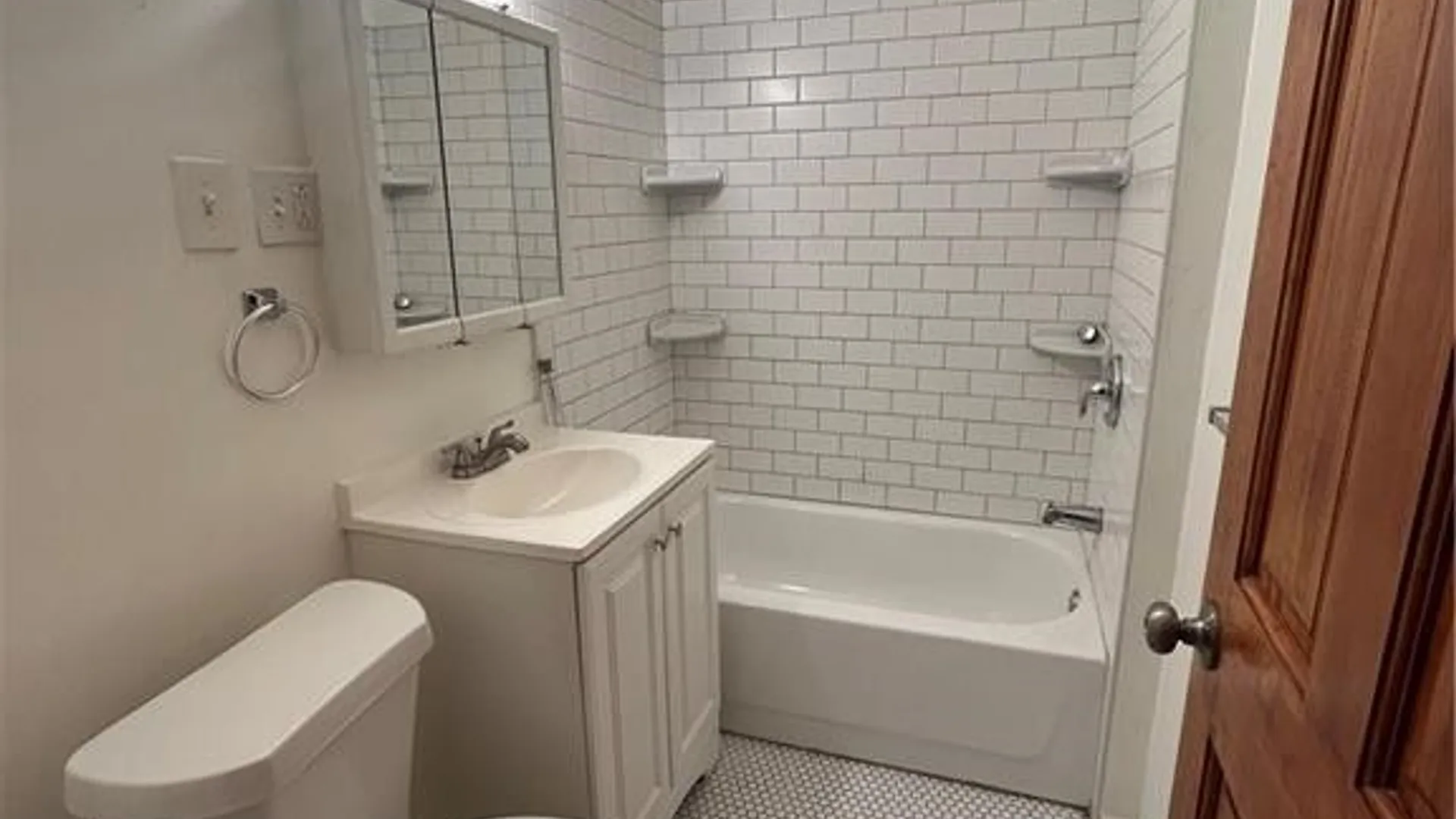 Property at 352 Auburn Avenue, Buffalo, NY 14213 9