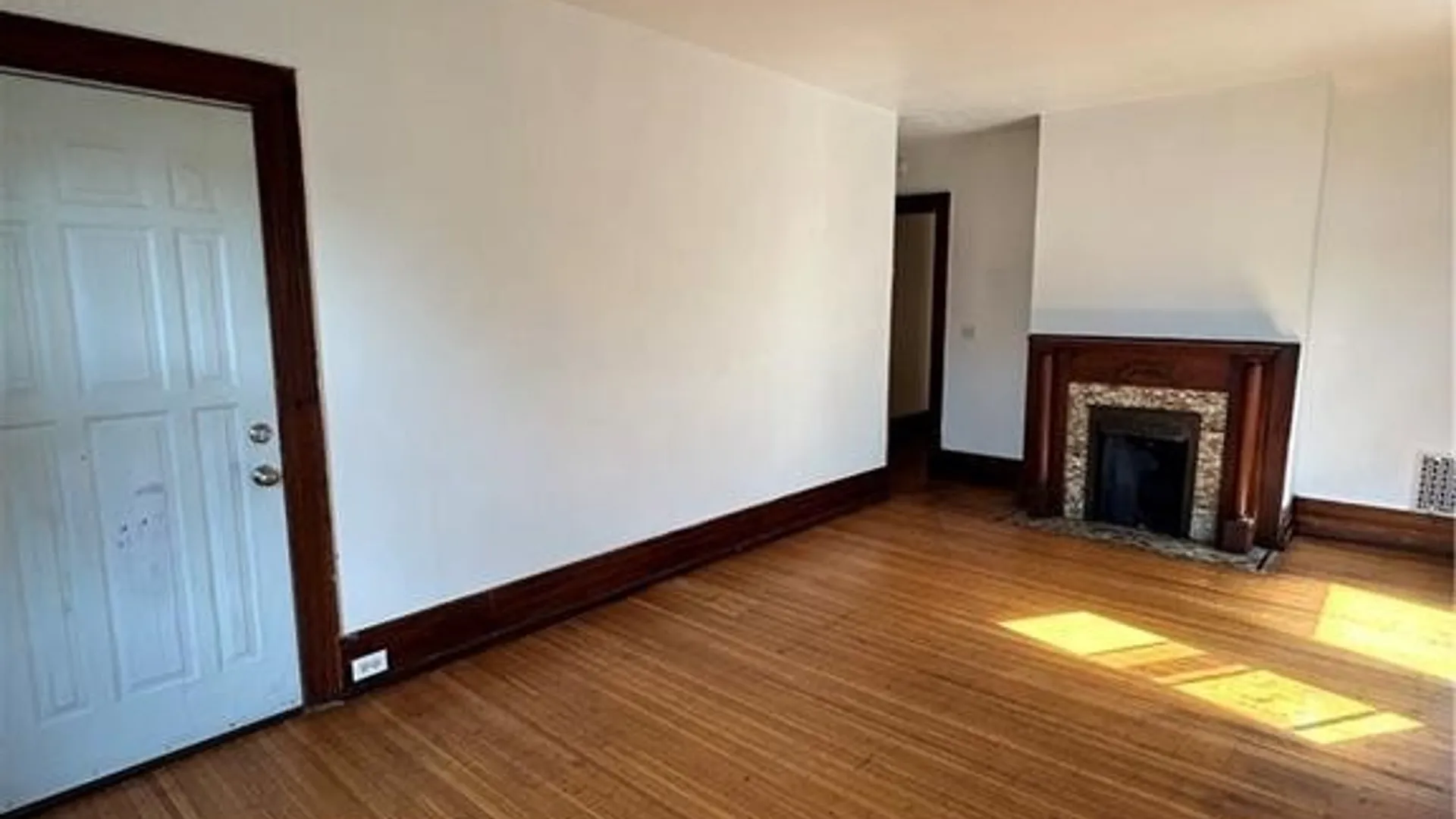 Property at 352 Auburn Avenue, Buffalo, NY 14213 14