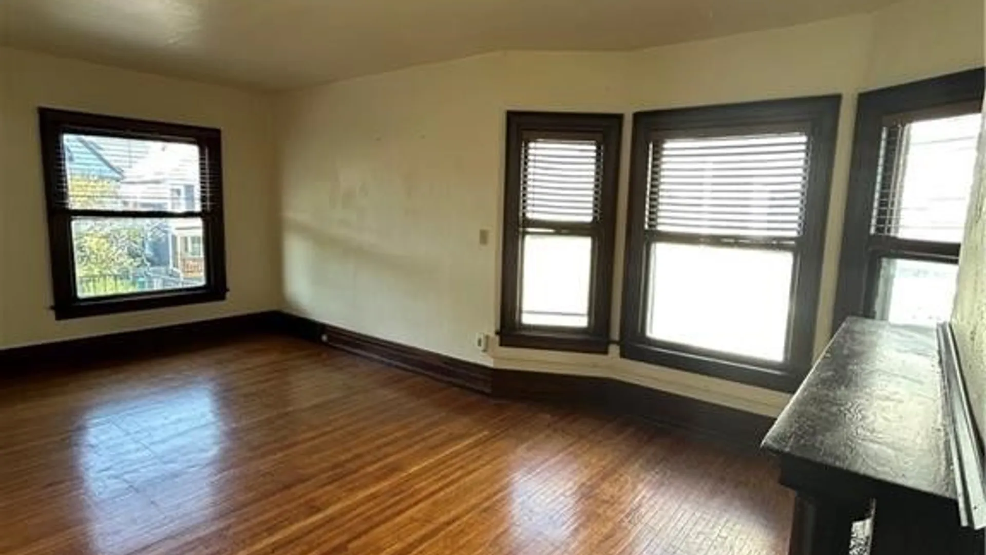 Property at 352 Auburn Avenue, Buffalo, NY 14213 29