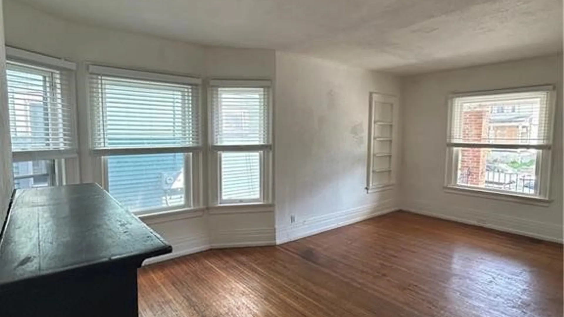 Property at 352 Auburn Avenue, Buffalo, NY 14213 36