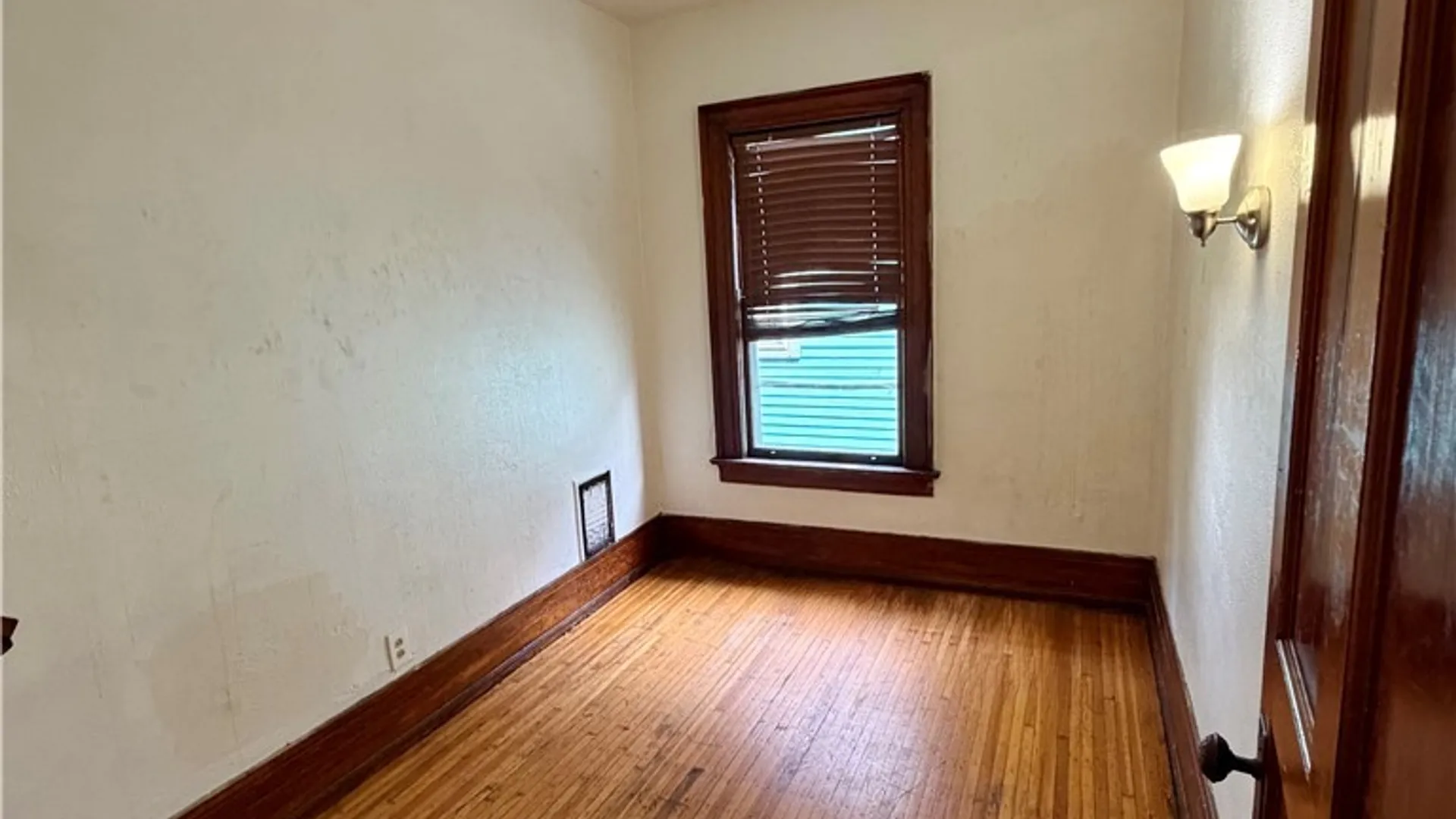 Property at 352 Auburn Avenue, Buffalo, NY 14213 43
