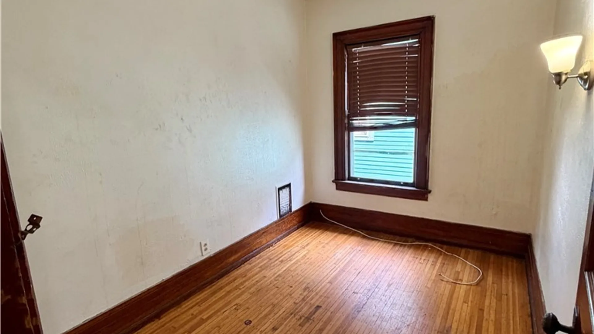 Property at 352 Auburn Avenue, Buffalo, NY 14213 42