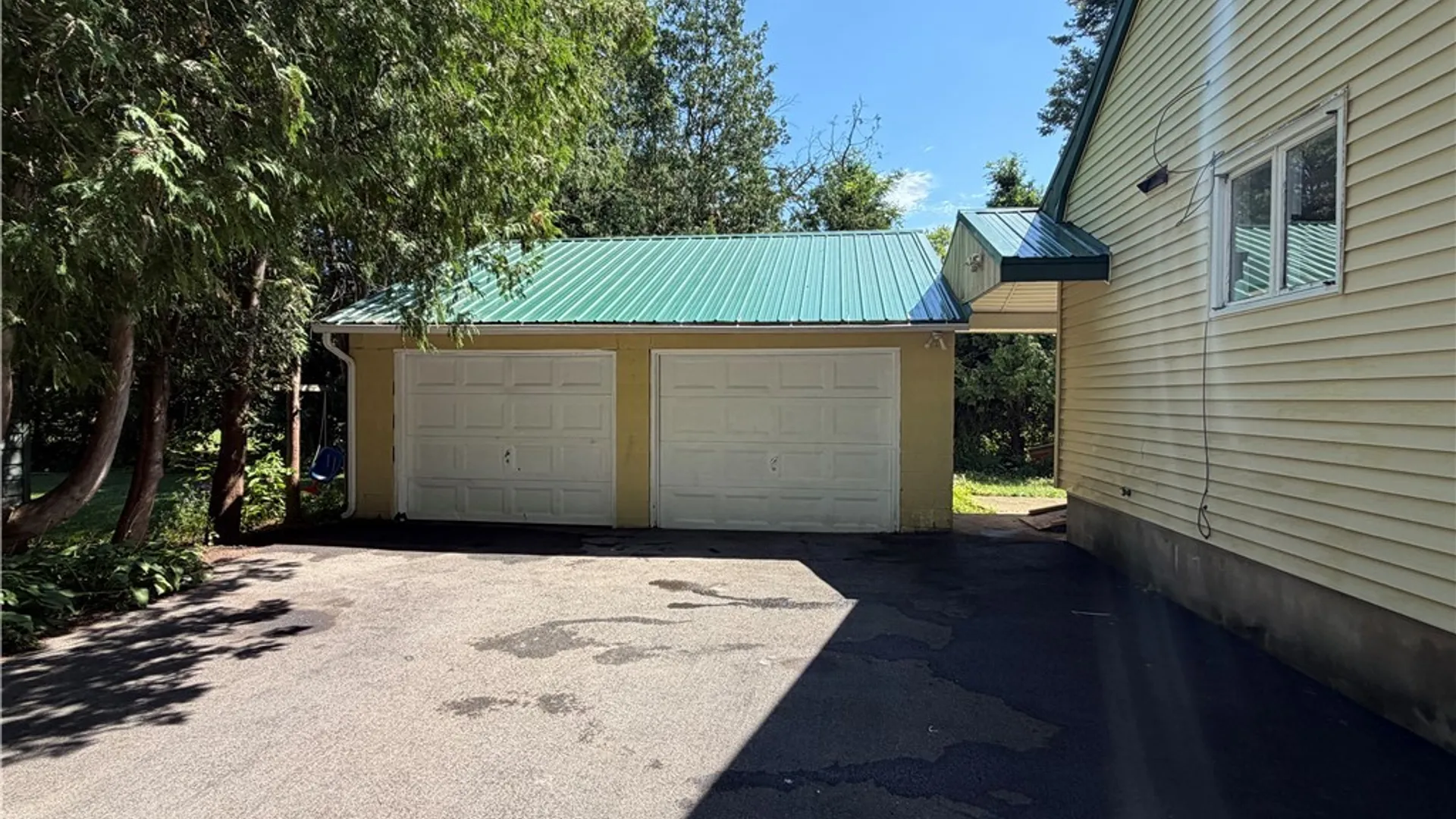 Property at 411 S Willow St, Oneida, NY 13421 28