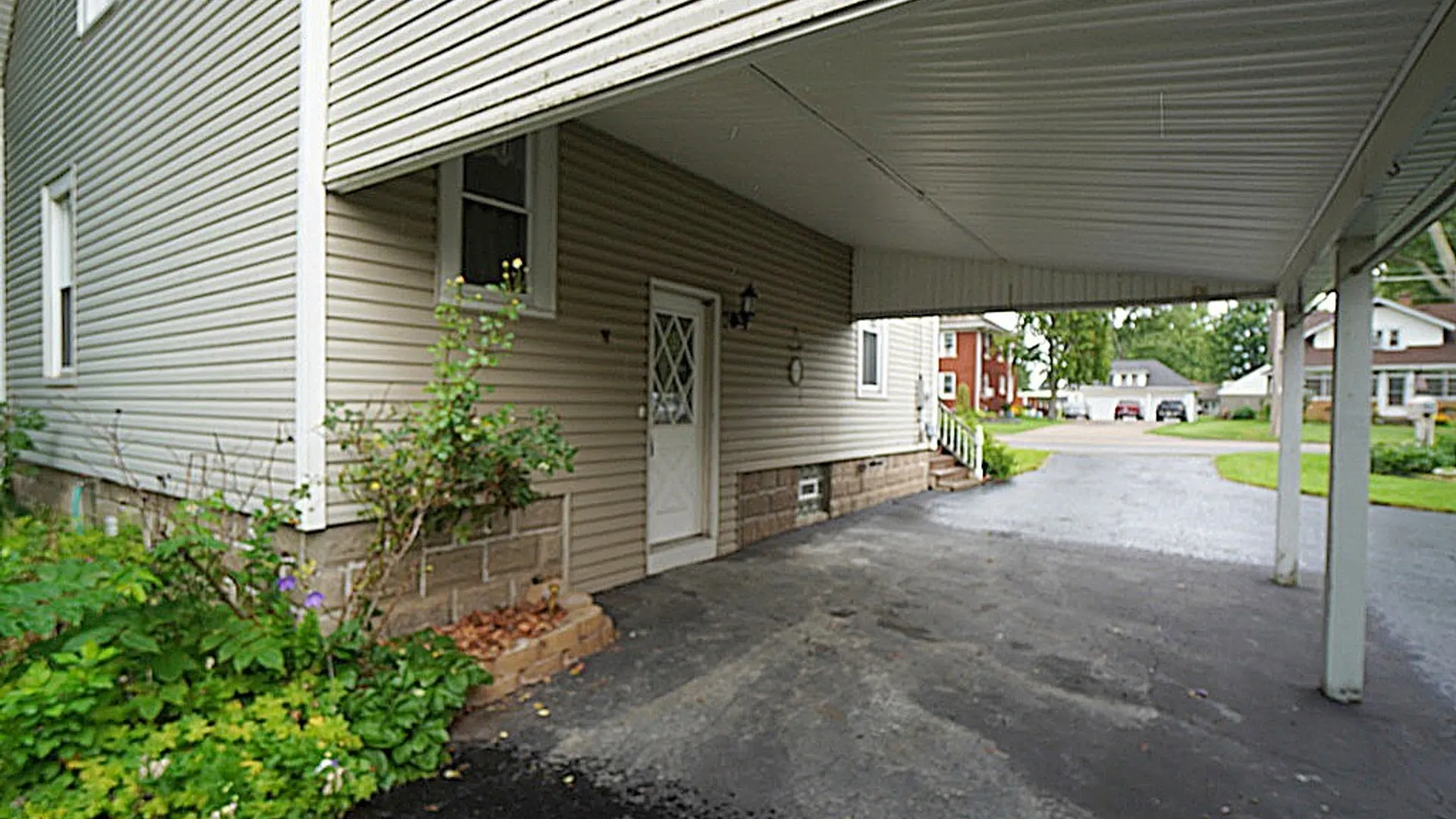 Property at 2398 Niagara Road, Wheatfield, NY 14304 5