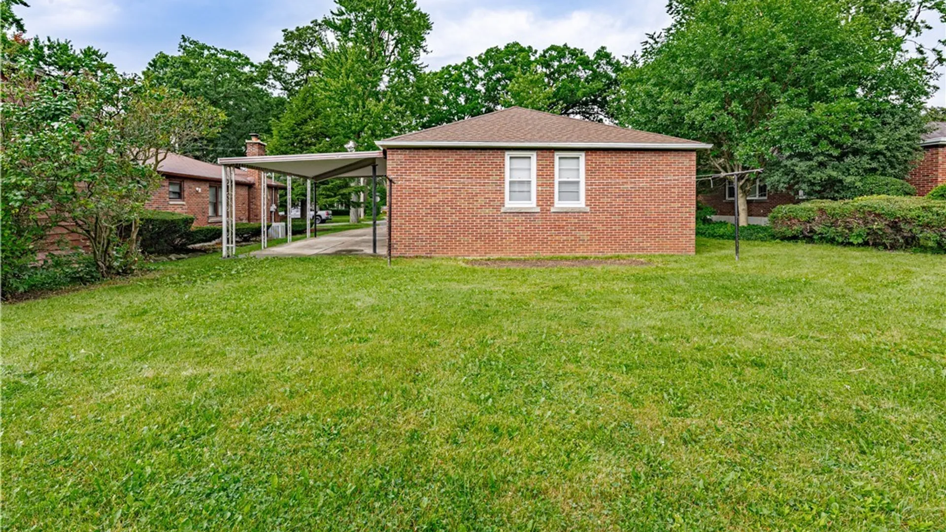 Property at 807 Maple Avenue, Niagara Falls, NY 14305 41
