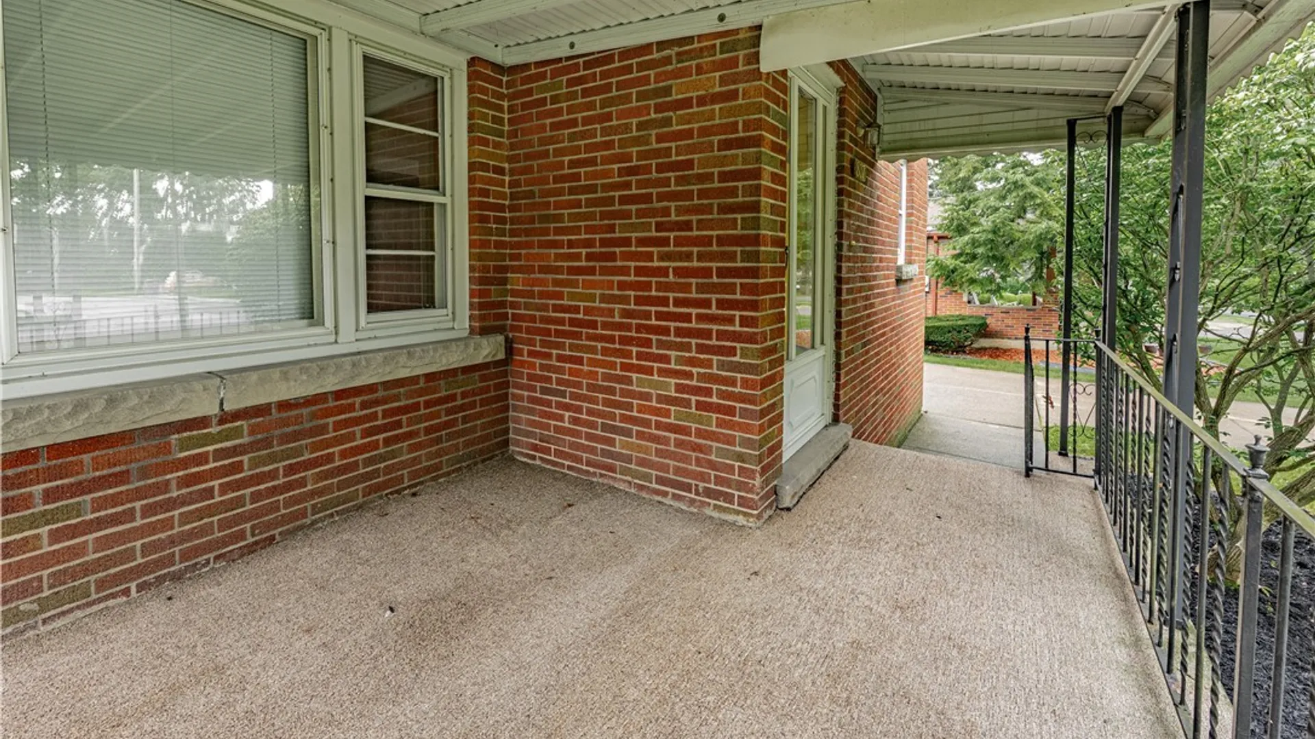 Property at 807 Maple Avenue, Niagara Falls, NY 14305 9