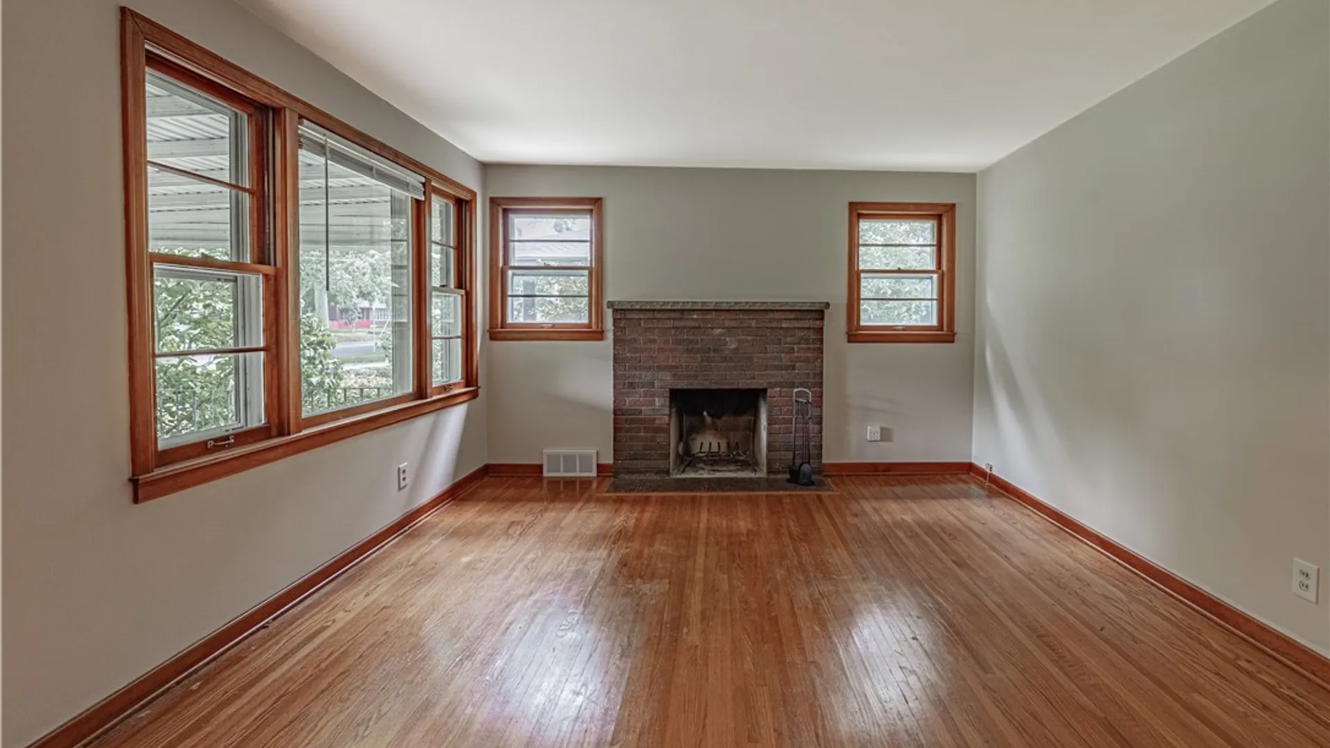 Property at 807 Maple Avenue, Niagara Falls, NY 14305 12