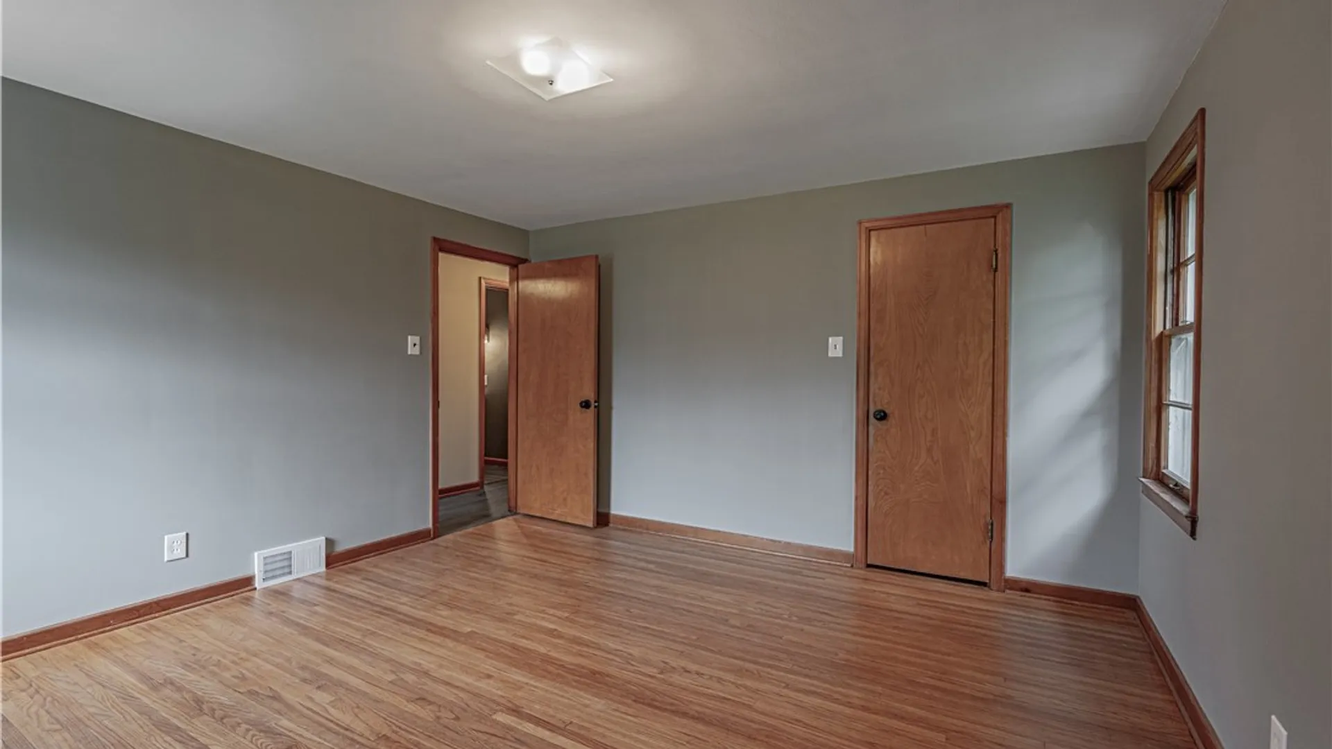 Property at 807 Maple Avenue, Niagara Falls, NY 14305 15