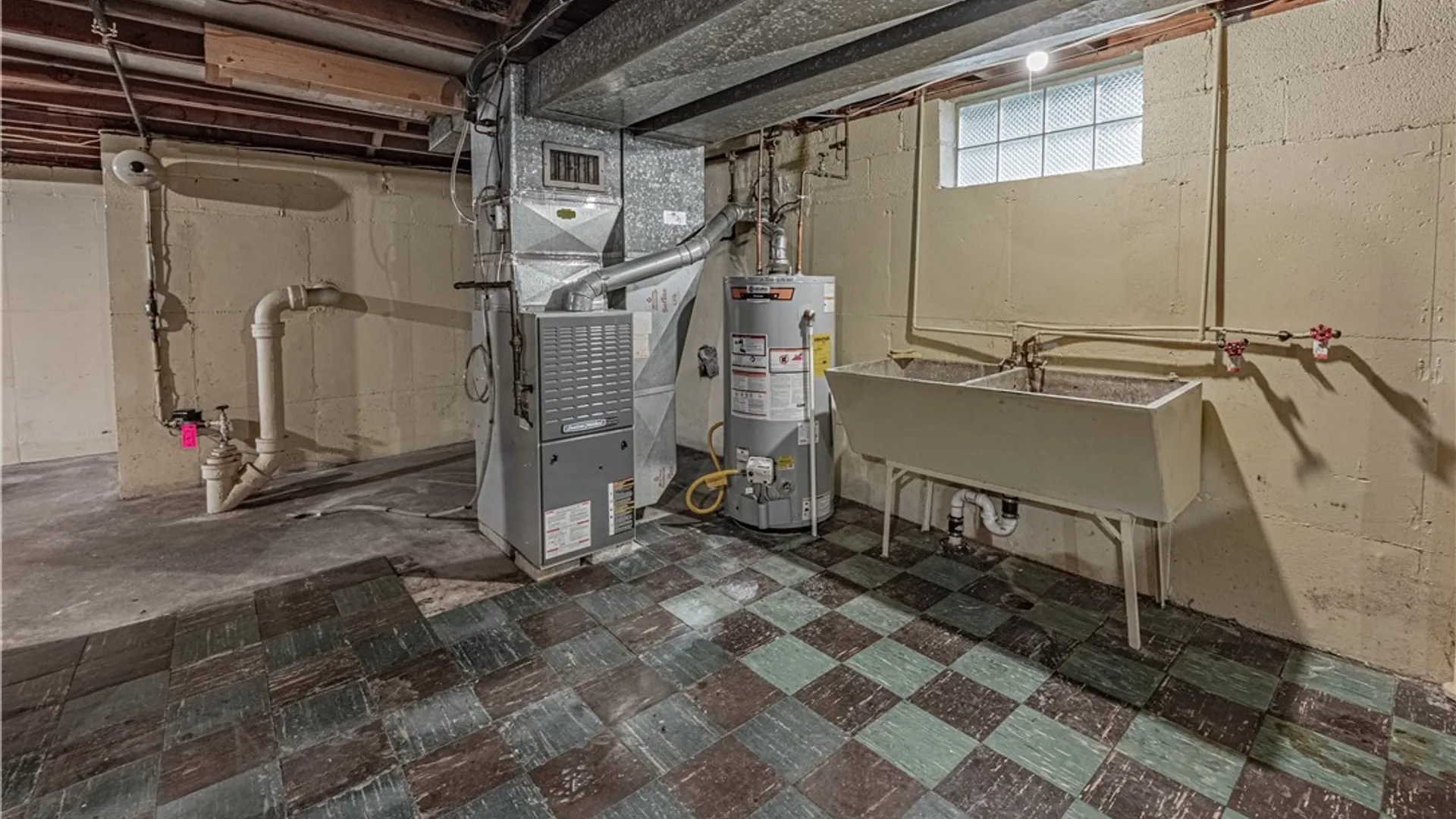 Property at 807 Maple Avenue, Niagara Falls, NY 14305 35