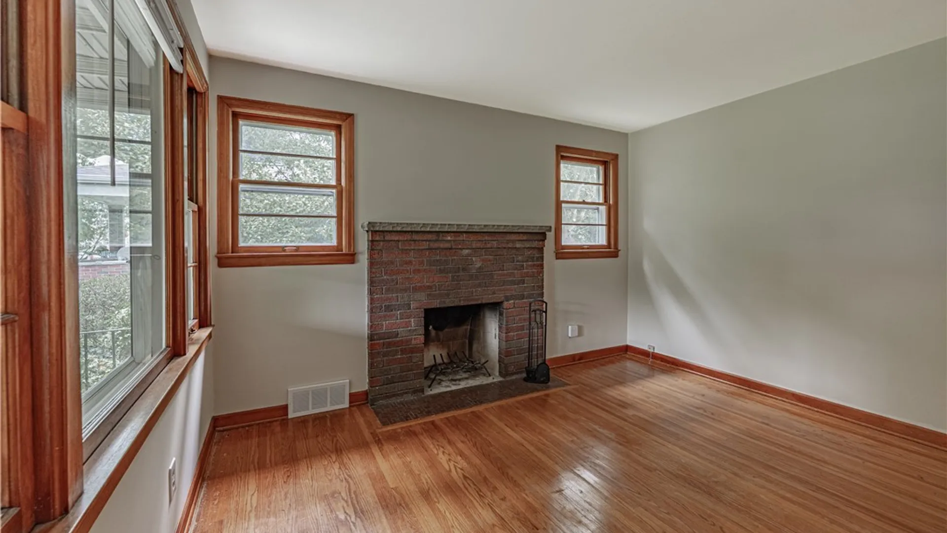 Property at 807 Maple Avenue, Niagara Falls, NY 14305 13