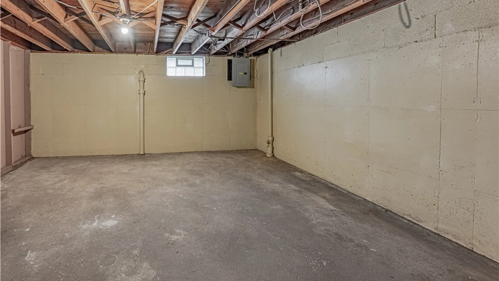 Property at 807 Maple Avenue, Niagara Falls, NY 14305 39