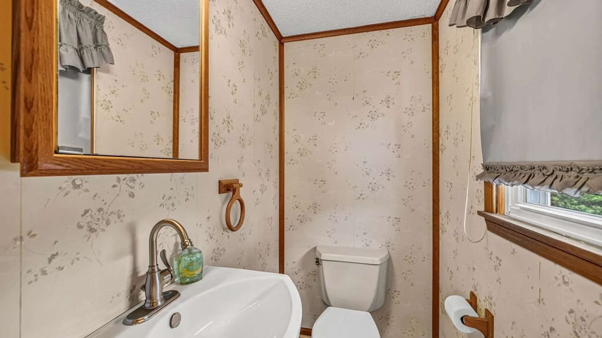 Property at 4671 Porter Center Road, Lewiston, NY 14092 17