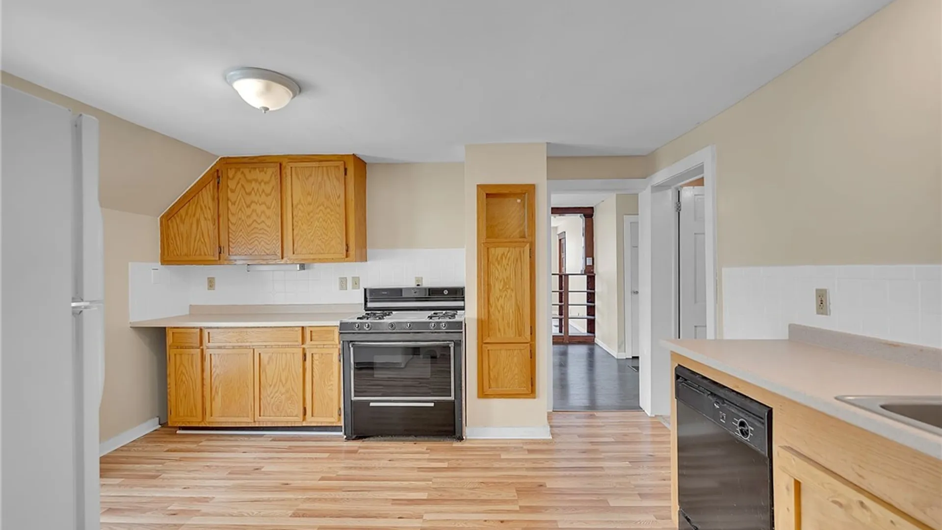Property at 114 Roesch Avenue, Buffalo, NY 14207 15