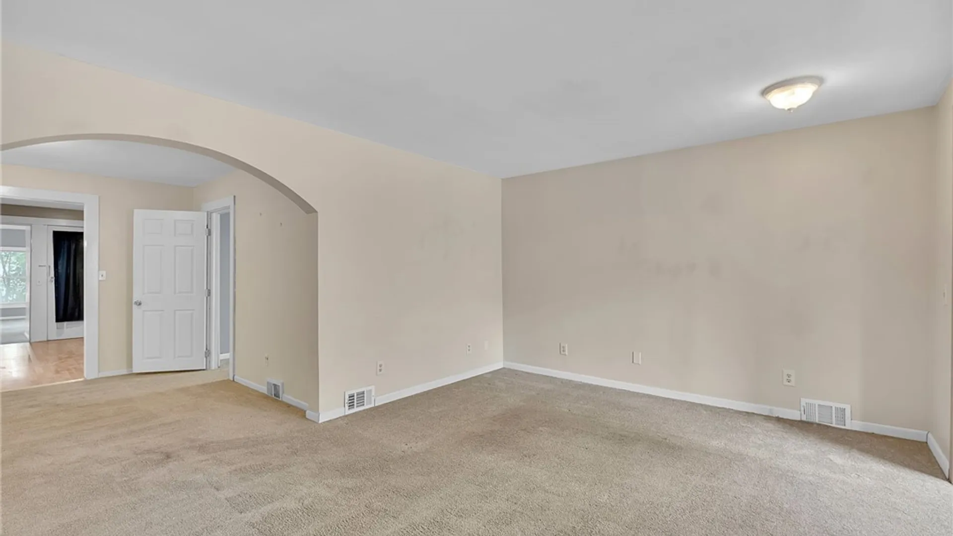 Property at 114 Roesch Avenue, Buffalo, NY 14207 34