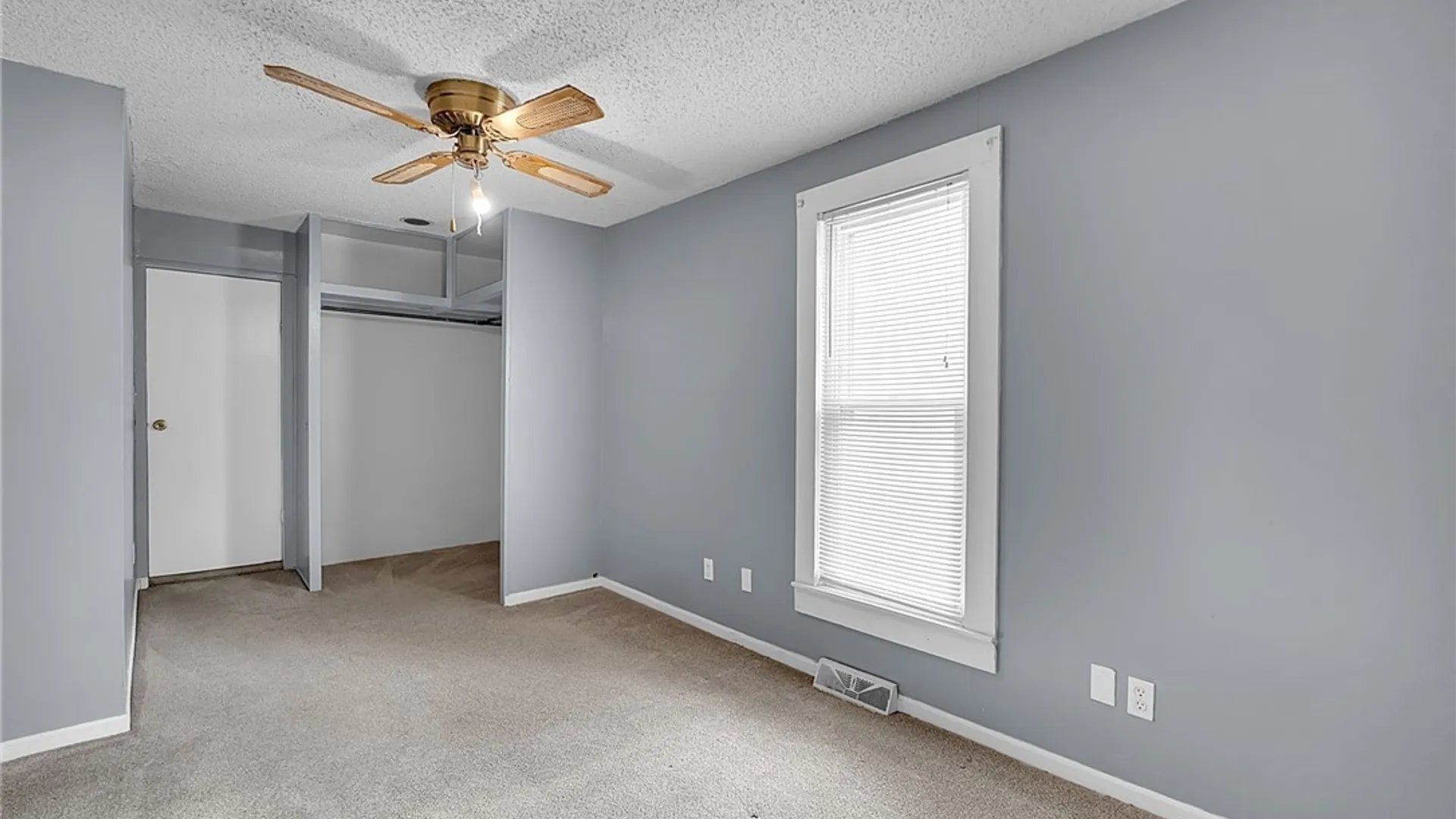 Property at 114 Roesch Avenue, Buffalo, NY 14207 44