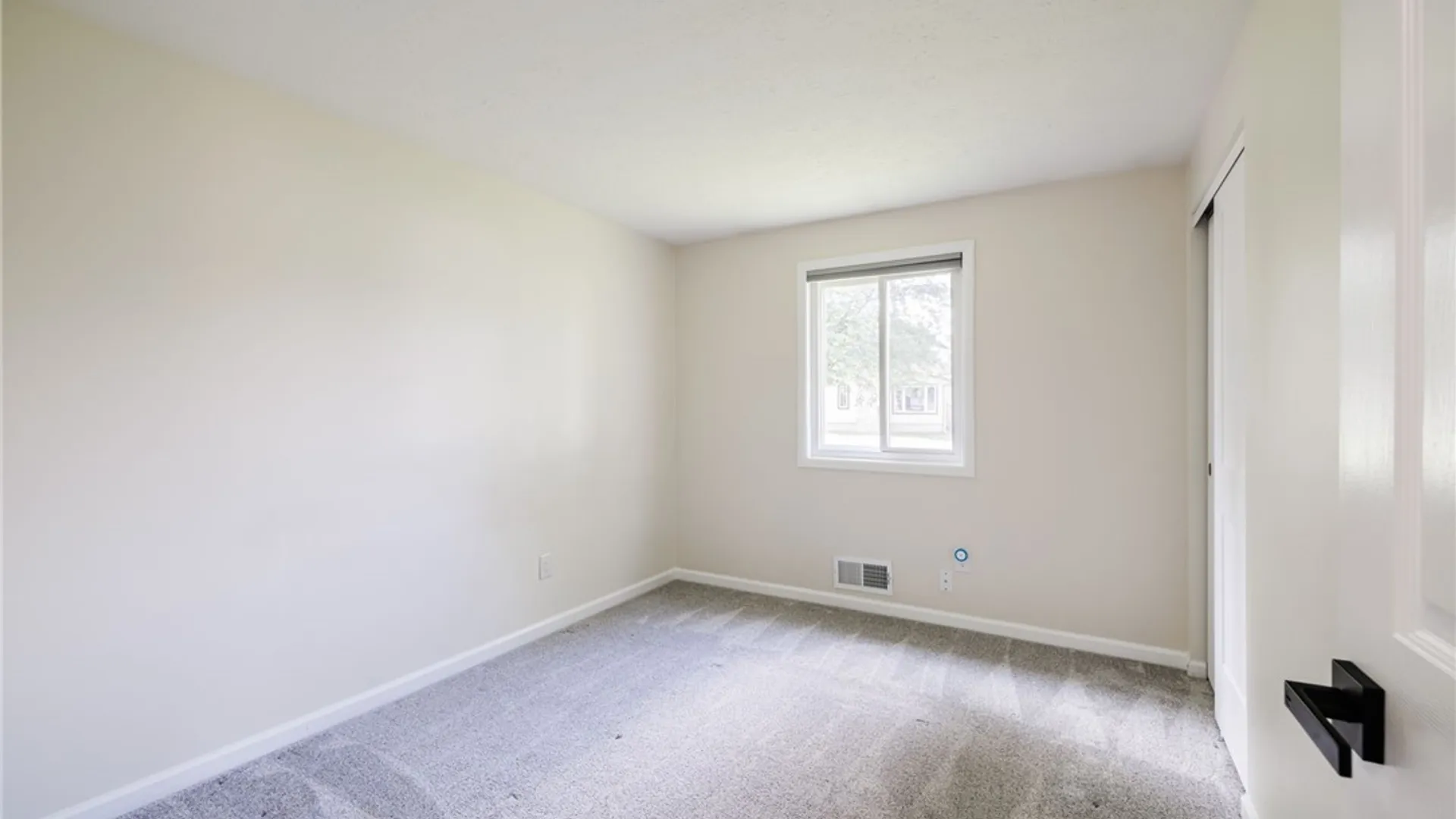 Property at 93 Larkins Crossing, Greece, NY 14612 13