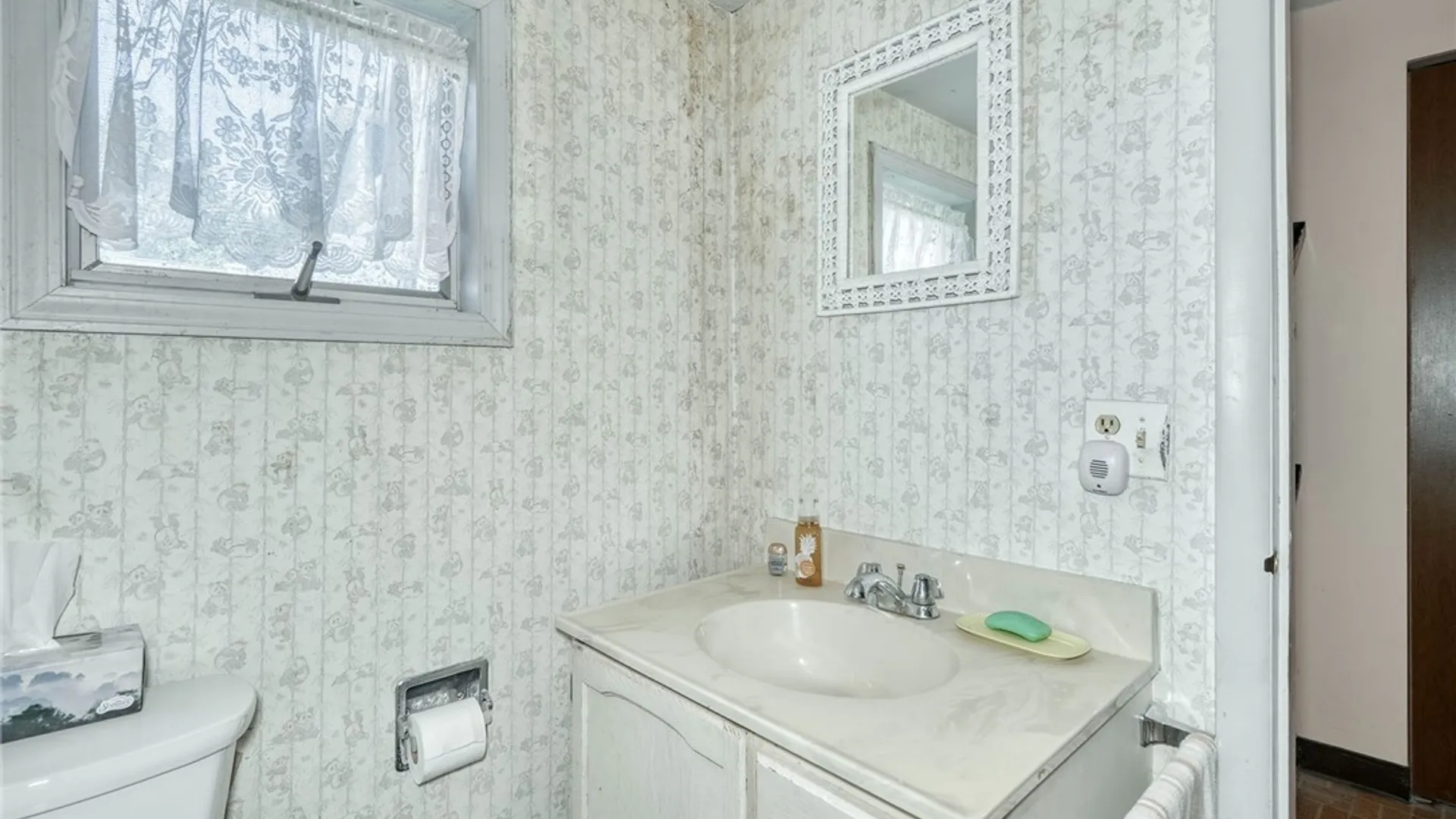 Property at 374 Lake Road, Webster, NY 14580 20