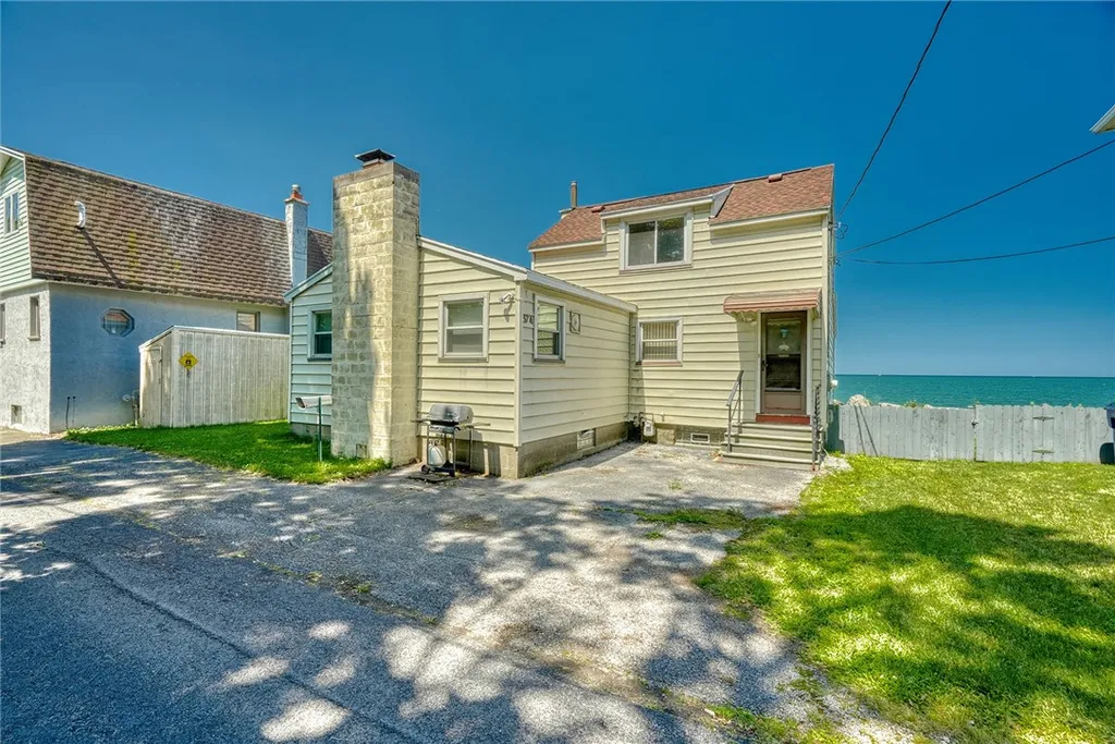 Property at 374 Lake Road, Webster, NY 14580