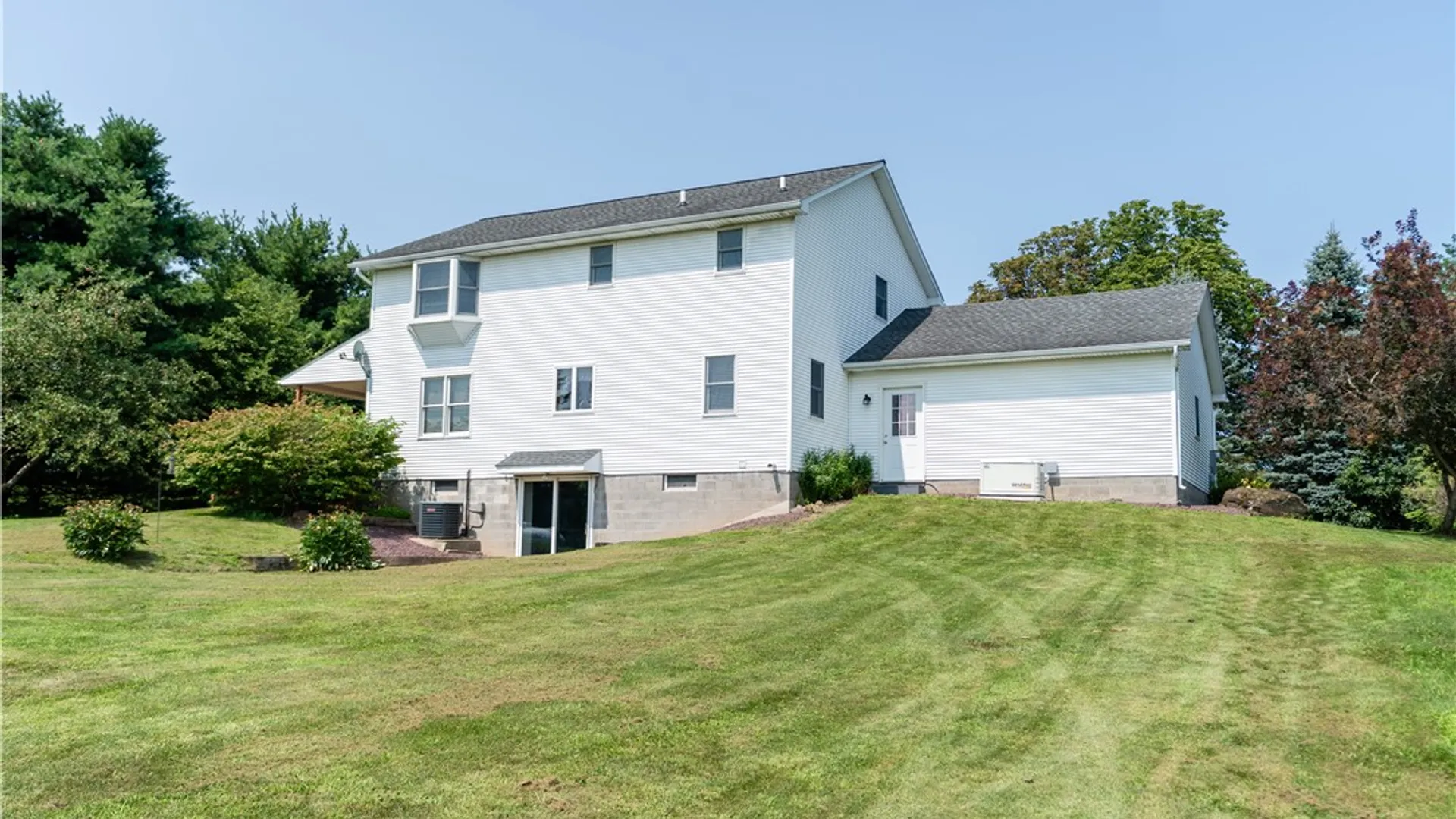 Property at 4283 Holley Byron Road, Clarendon, NY 14470 6