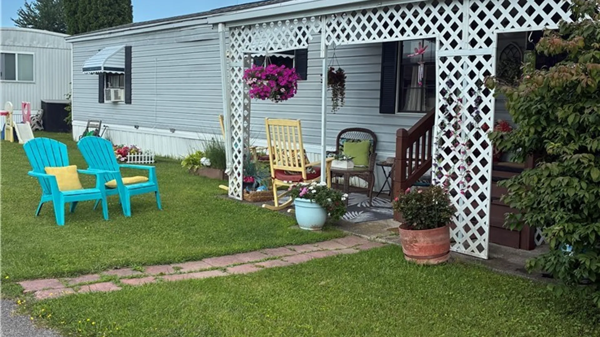 Property at 6035     179 S S TRANSIT-179 BROOKSIDE AVE Road, Lockport Town, NY 14094 3