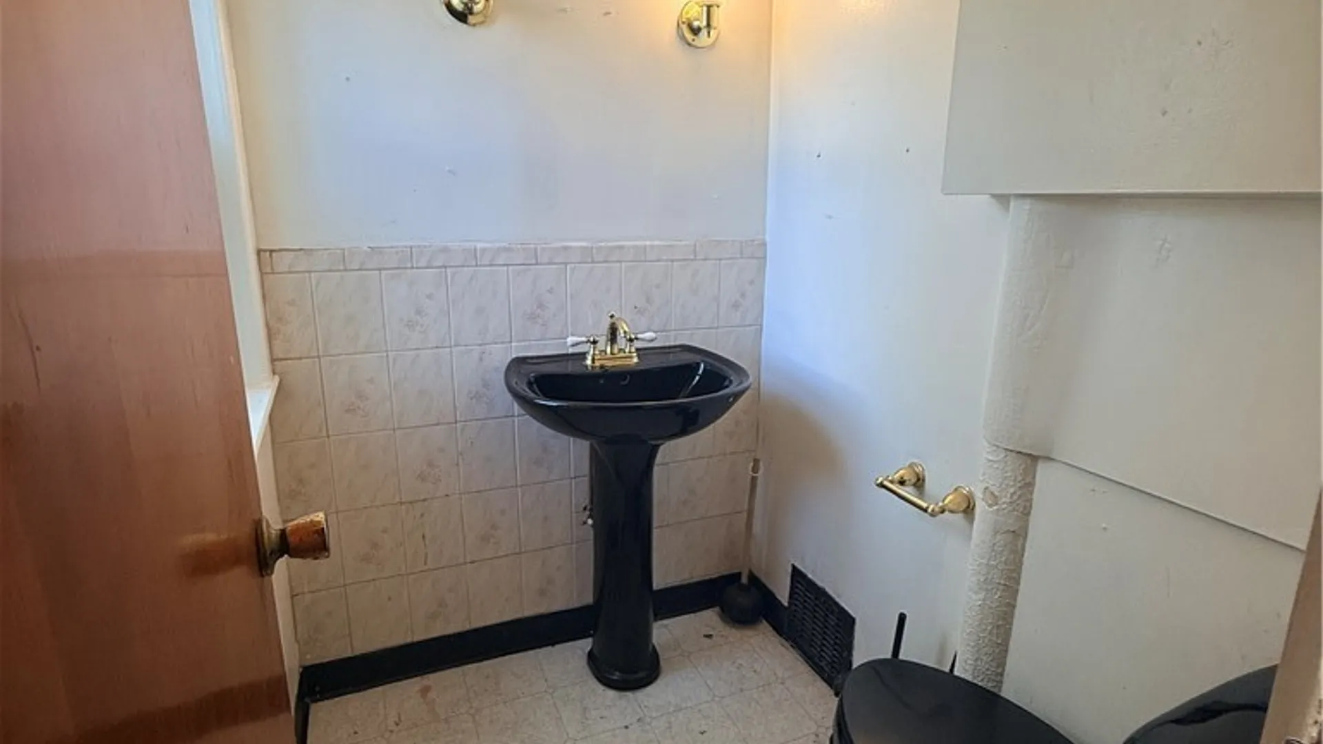 Property at 45 Roma Avenue, Buffalo, NY 14215 10