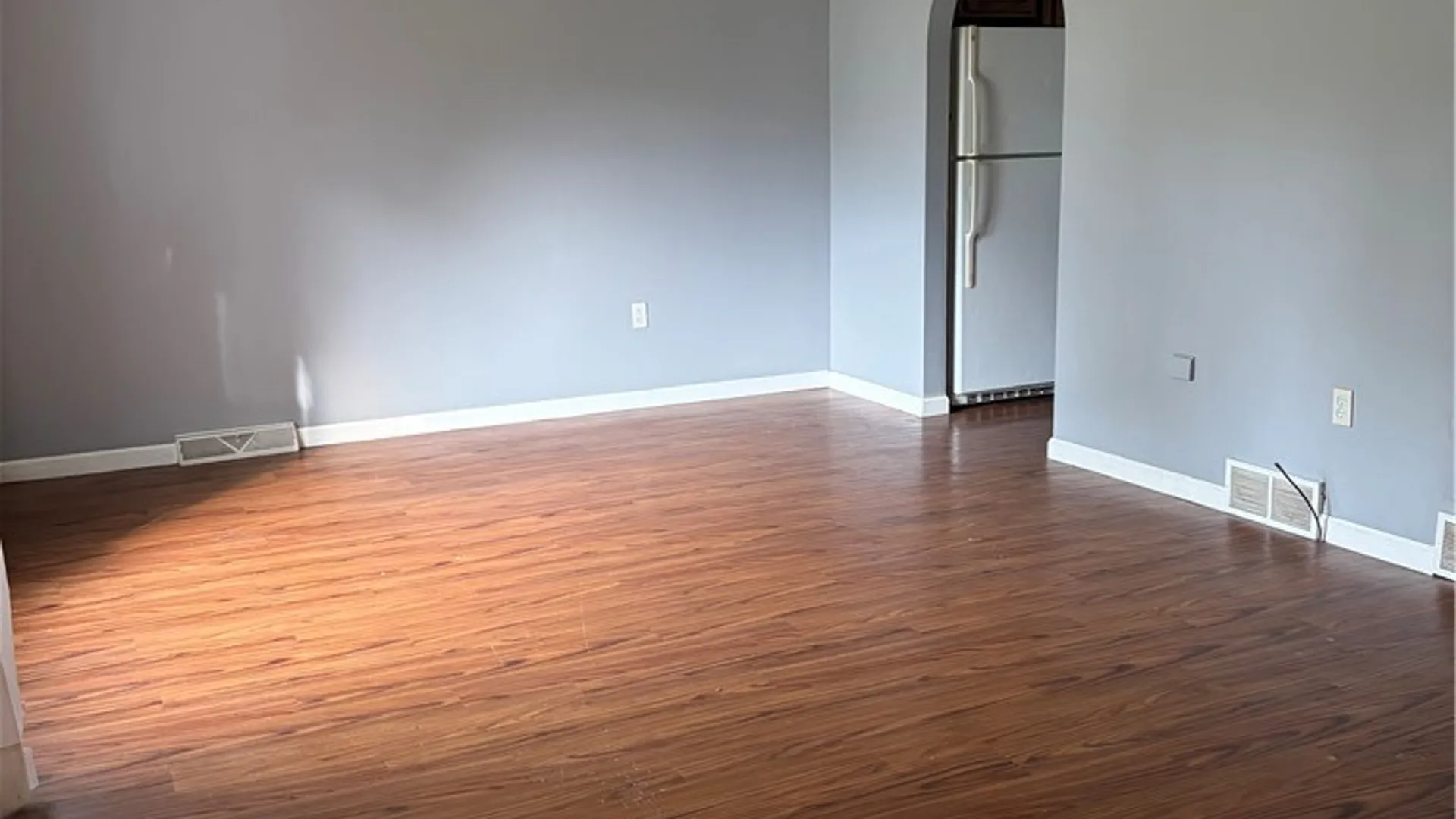 Property at 2027 Tuscarora Road, Niagara, NY 14304 5