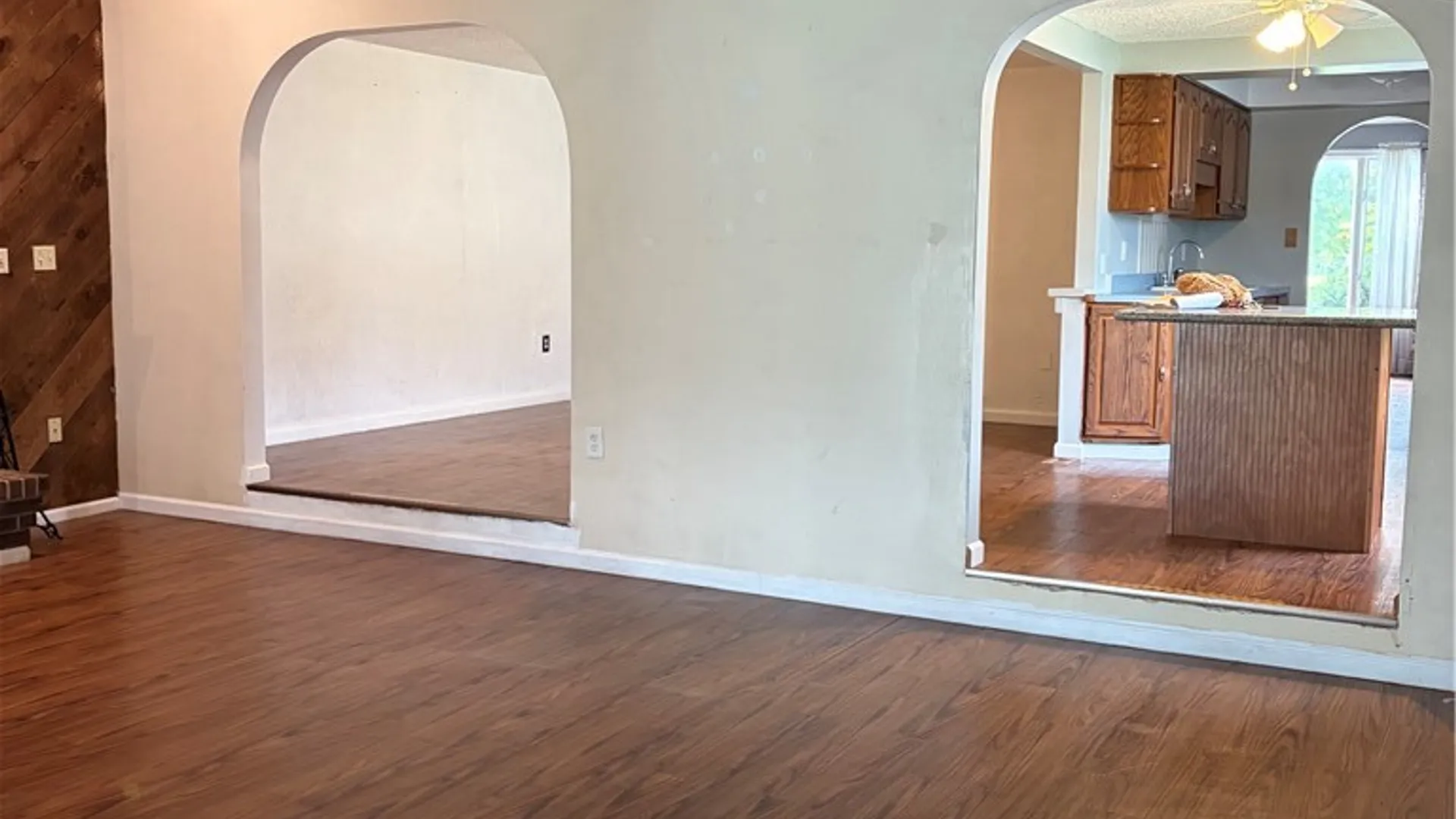 Property at 2027 Tuscarora Road, Niagara, NY 14304 8