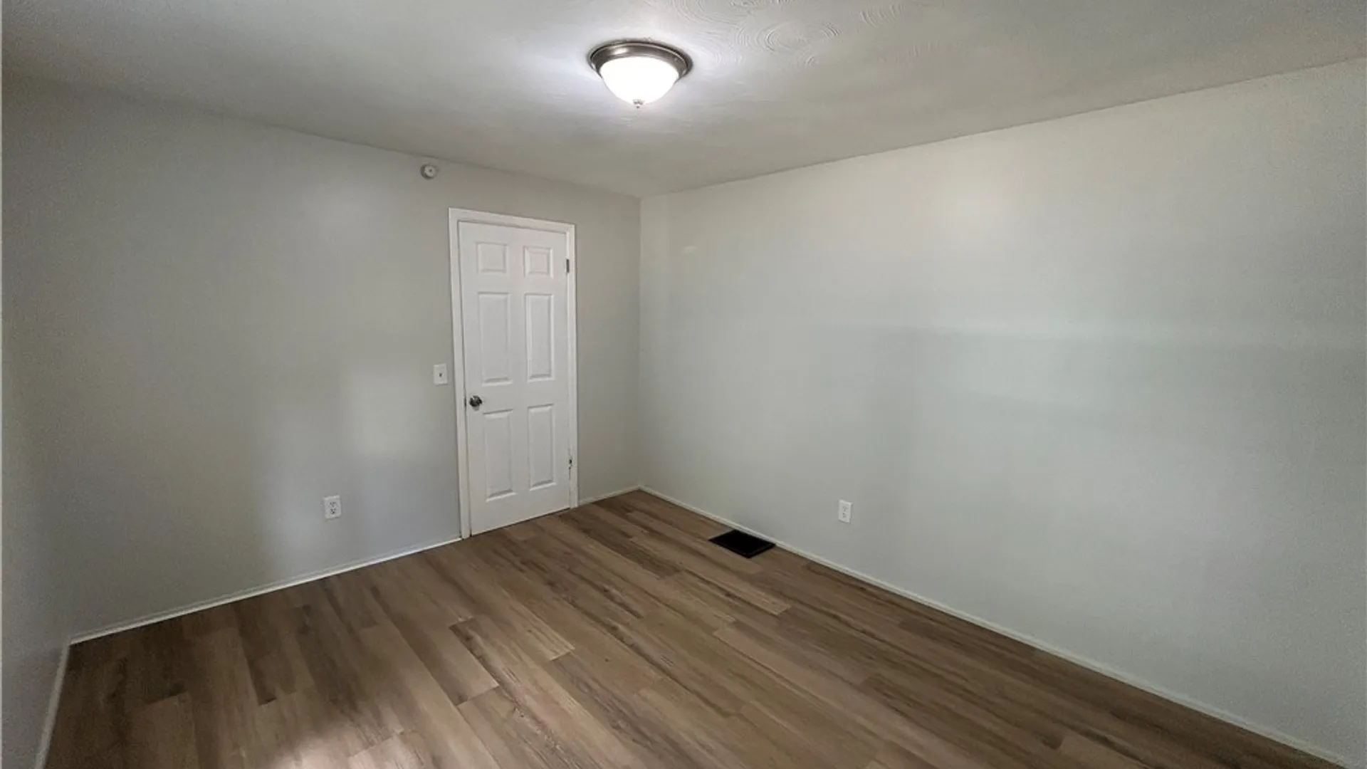 Property at 42 Villa Street, Rochester, NY 14606 5
