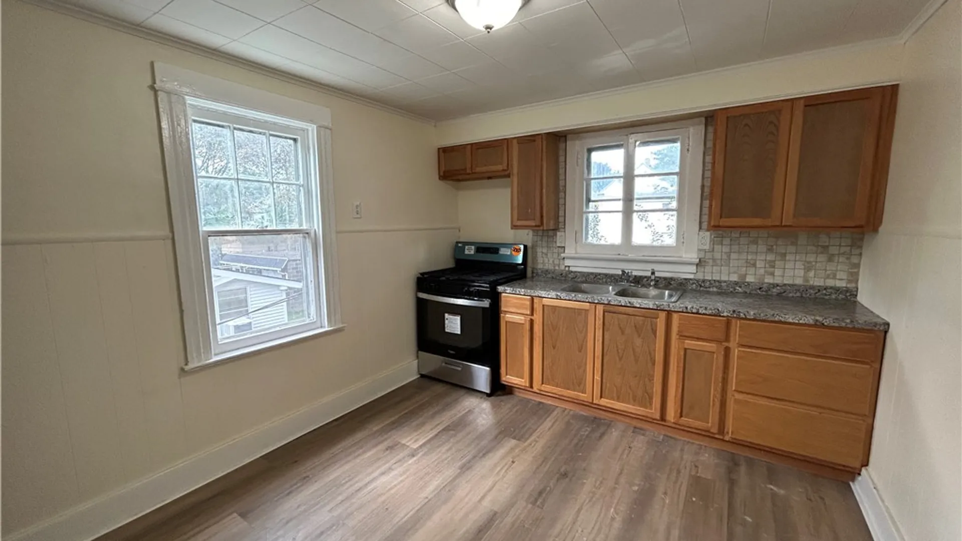 Property at 42 Villa St, Rochester, NY 14606 3