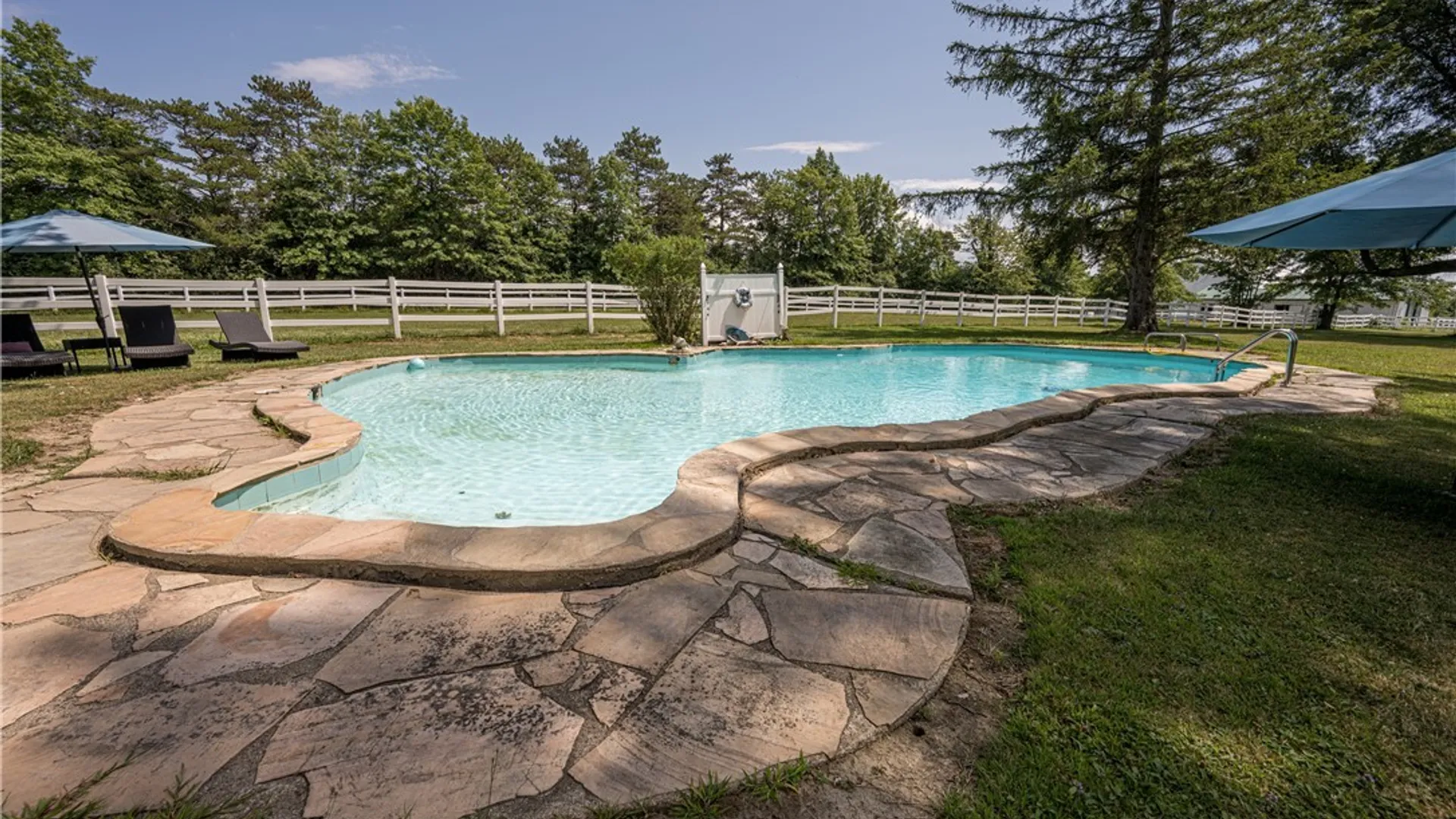 Property at 905 Sturgeon Point Road, Evans, NY 14047 38