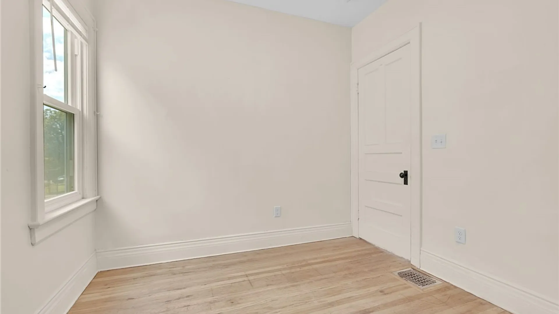 Property at 2206 Main Street, Buffalo, NY 14214 27
