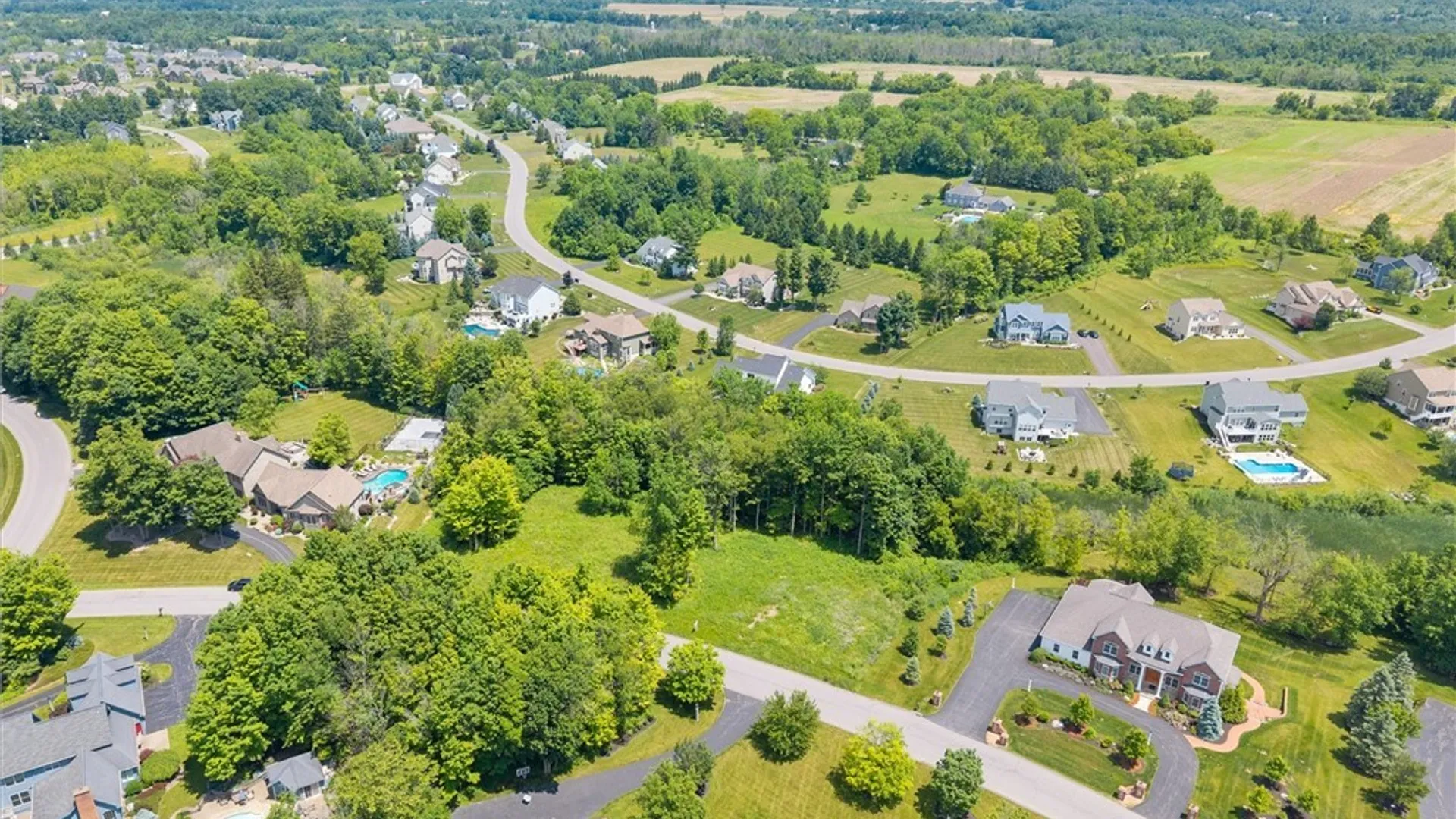Property at 7103 Kittiwake Run, Manlius, NY 13104 6