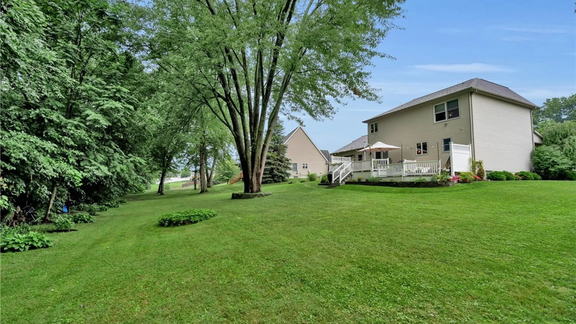 Property at 4475 Richwood Drive, Hamburg, NY 14075 44