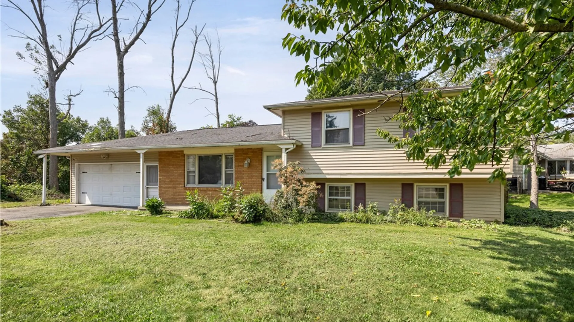 Property at 879 Maiden aka 11 Black Walnut Dr Lane, Greece, NY 14615 3