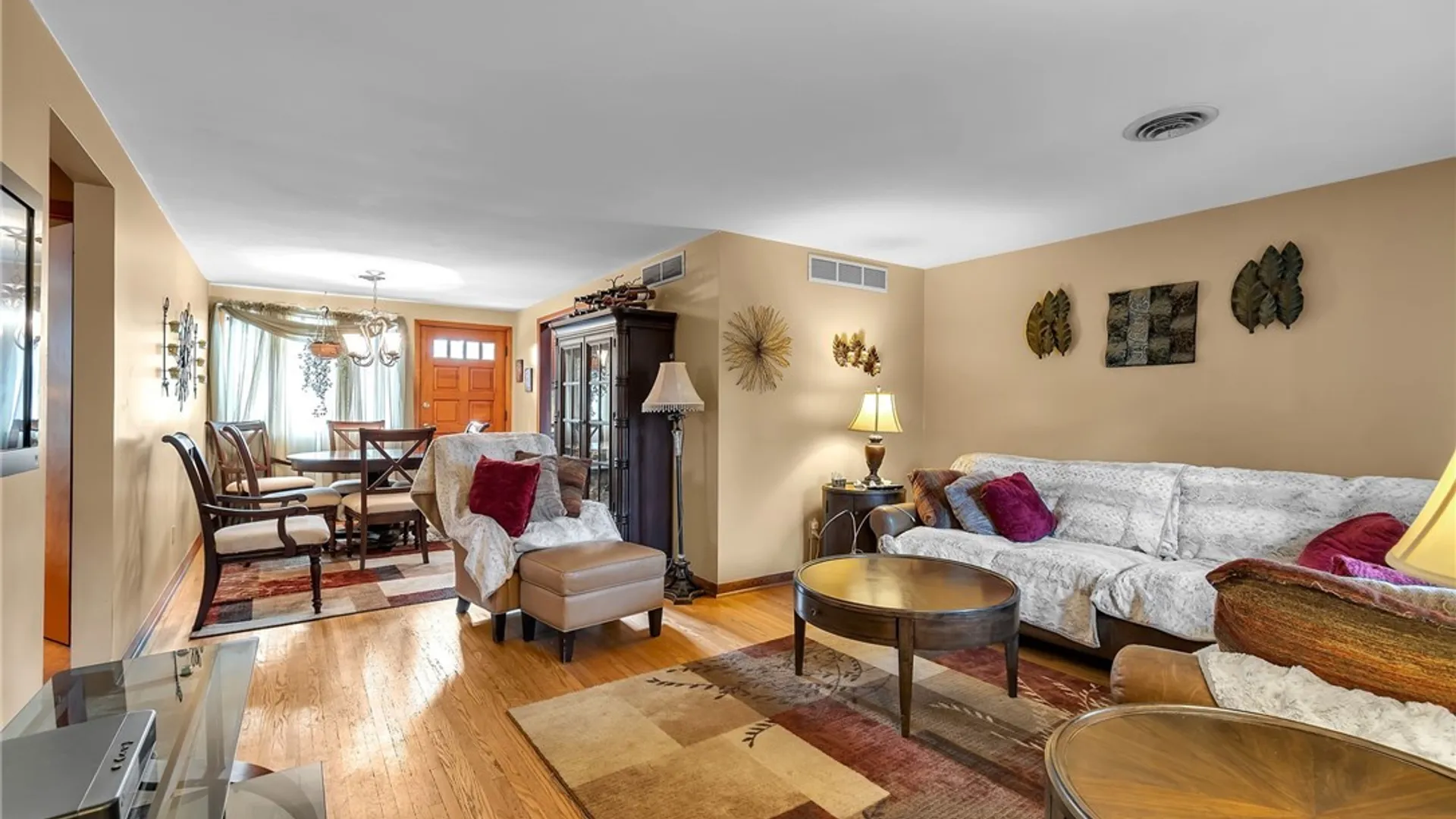 Property at 145 Cresthaven Drive, Amherst, NY 14225 4