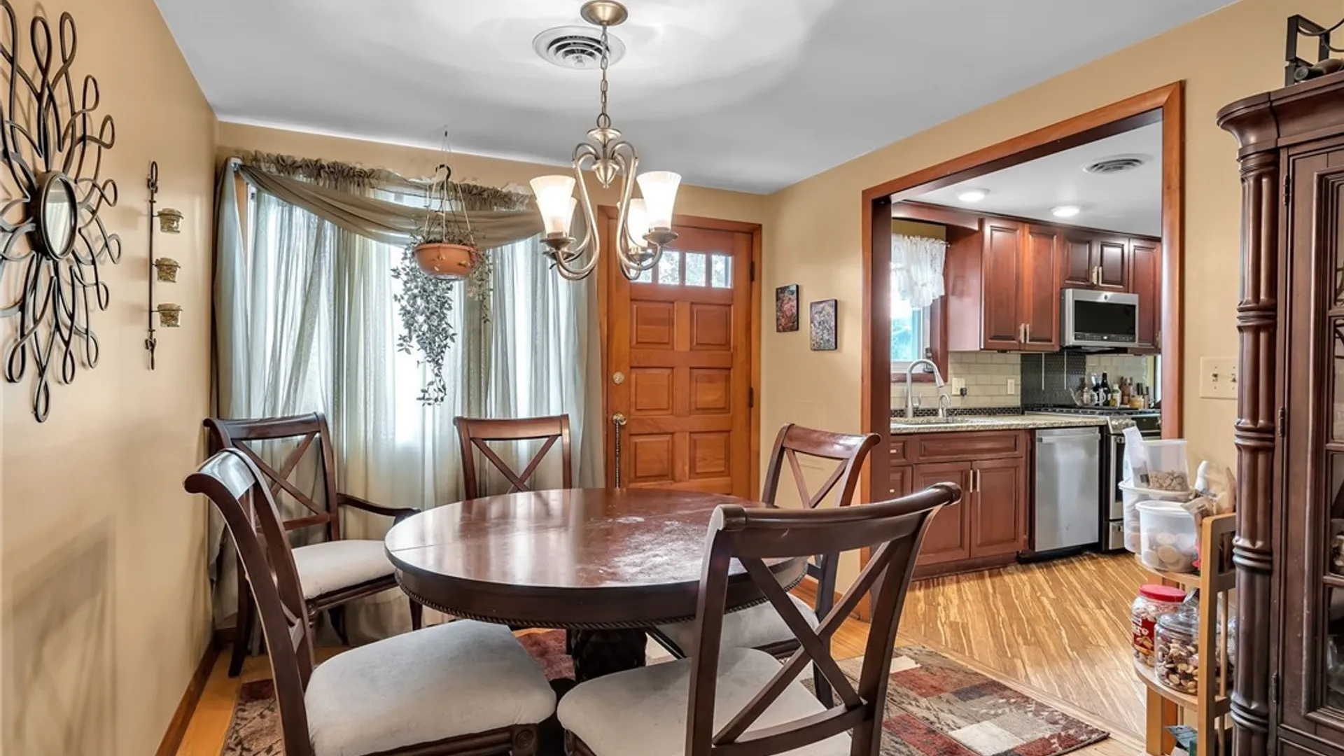 Property at 145 Cresthaven Drive, Amherst, NY 14225 11