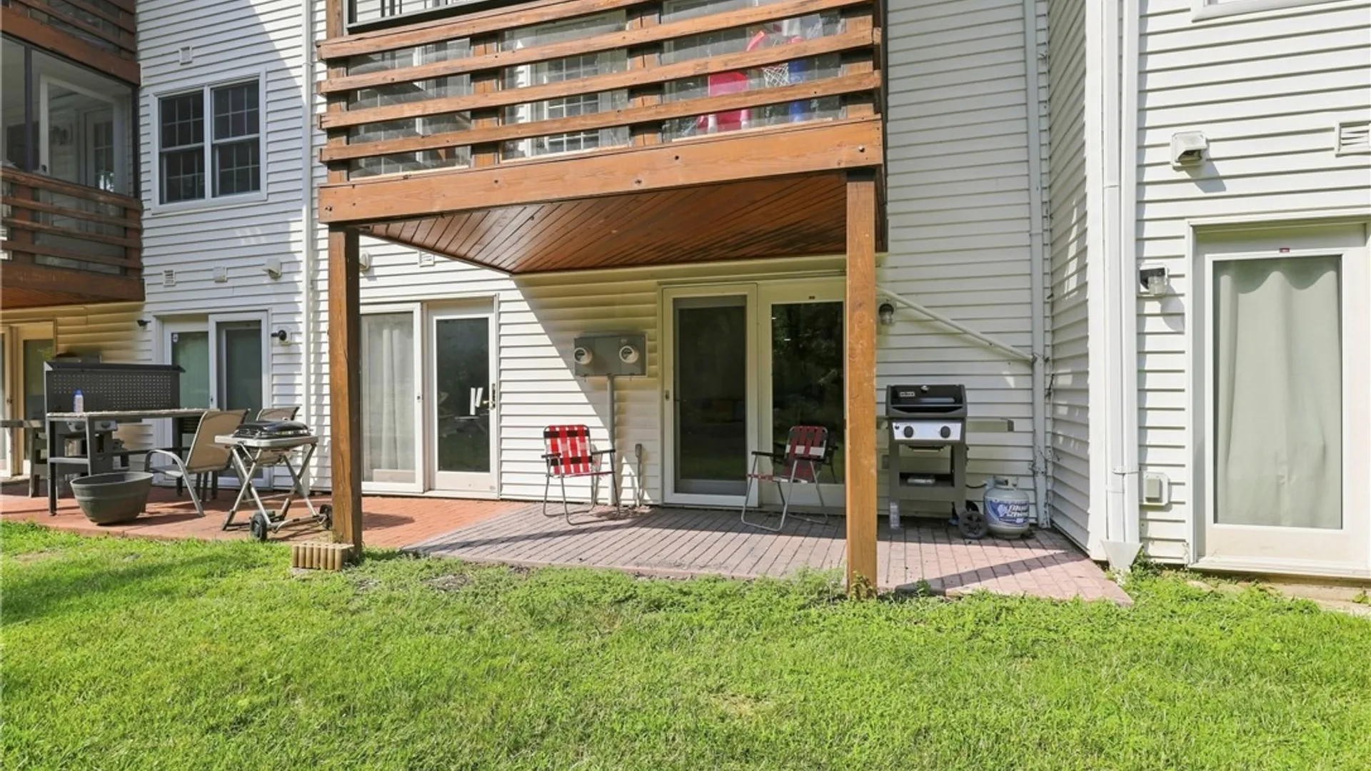 Property at 160 Olde Stone Lane, Lancaster, NY 14086 41